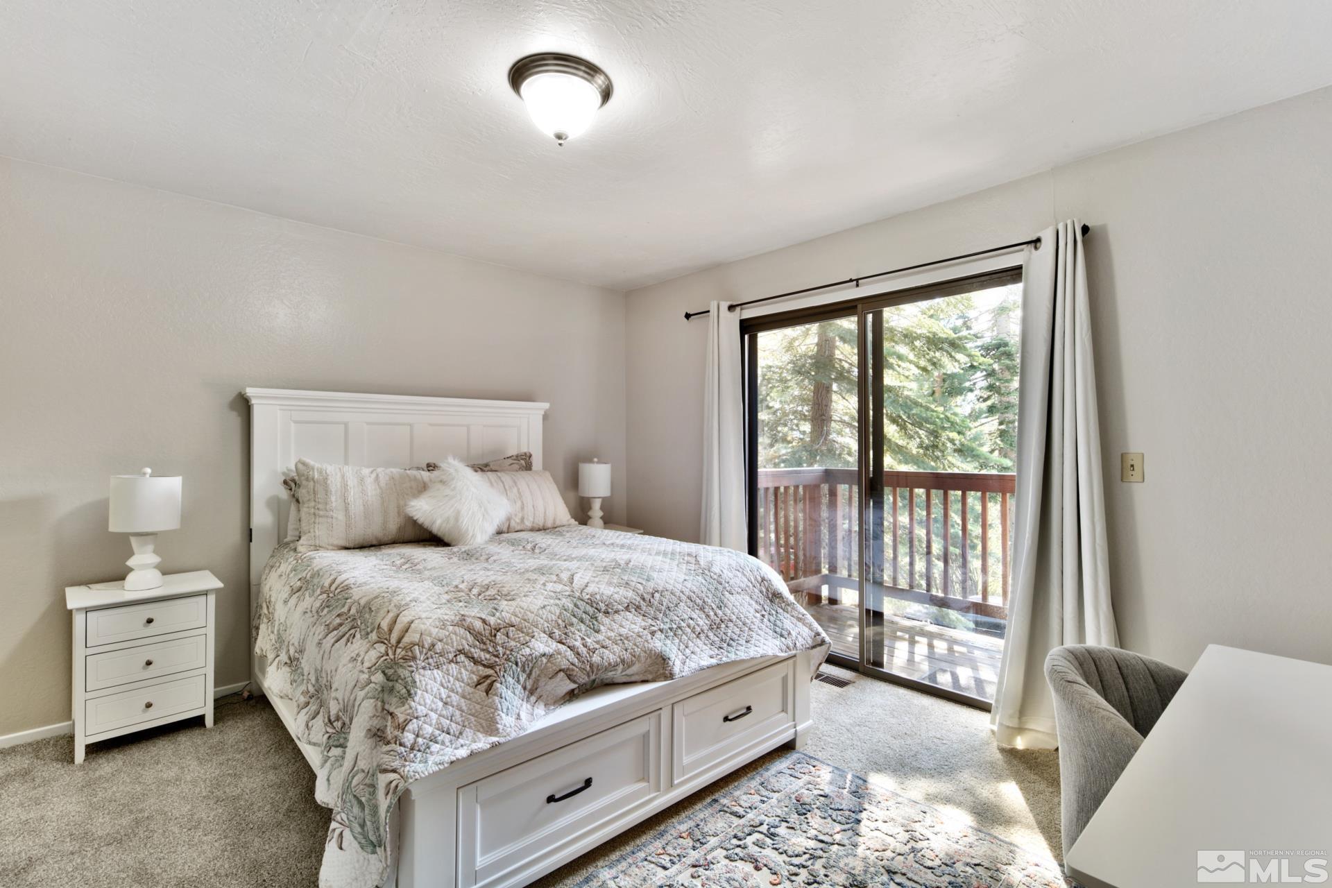 183 Kingsbury Circle Property Photo 18