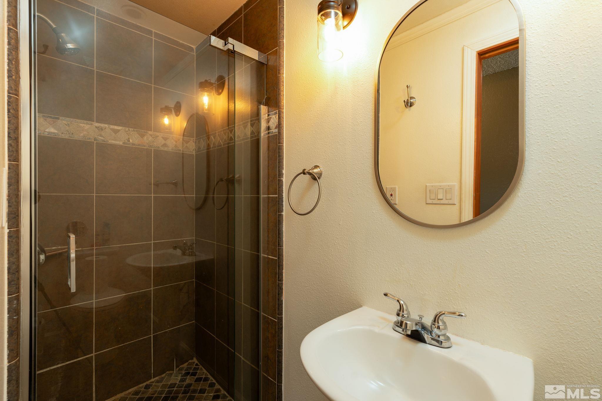 1309 N Lompa Ln Property Photo 24