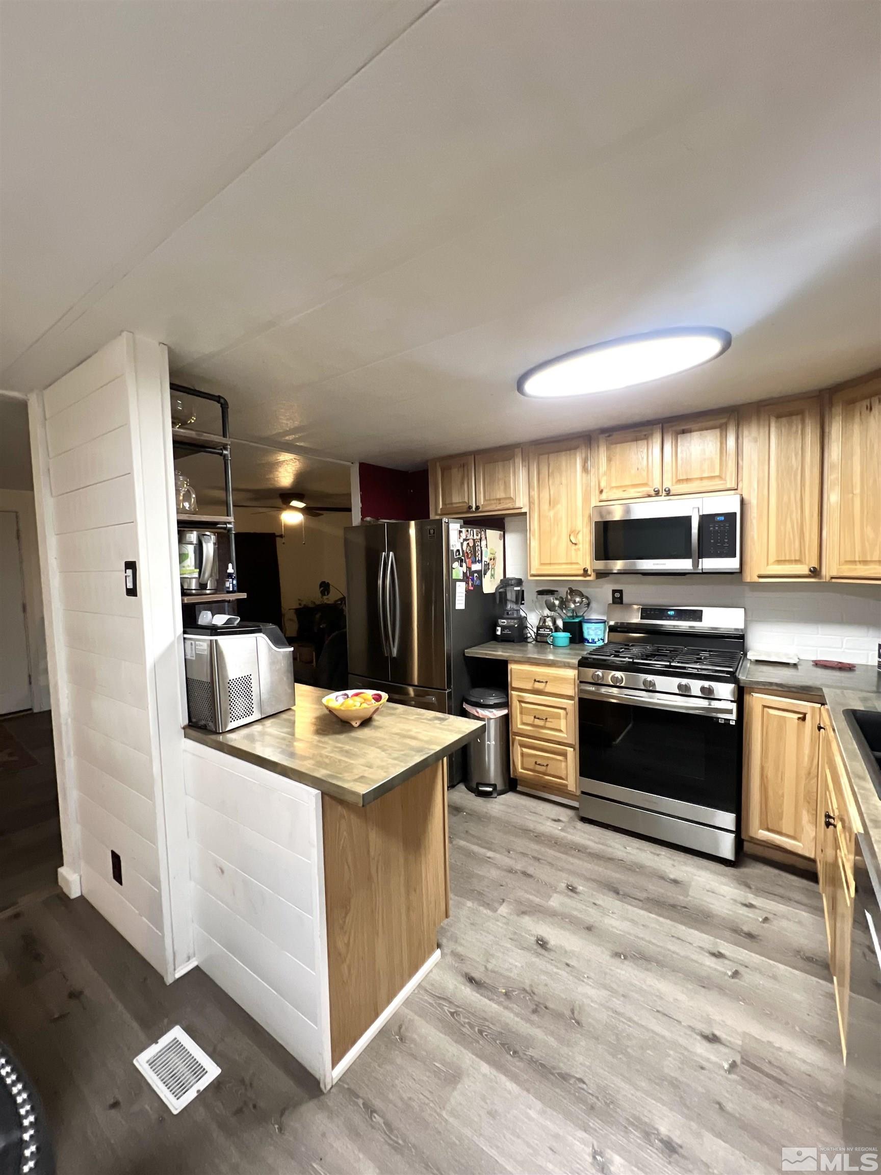 245 Lemaire Rd. Property Photo 10