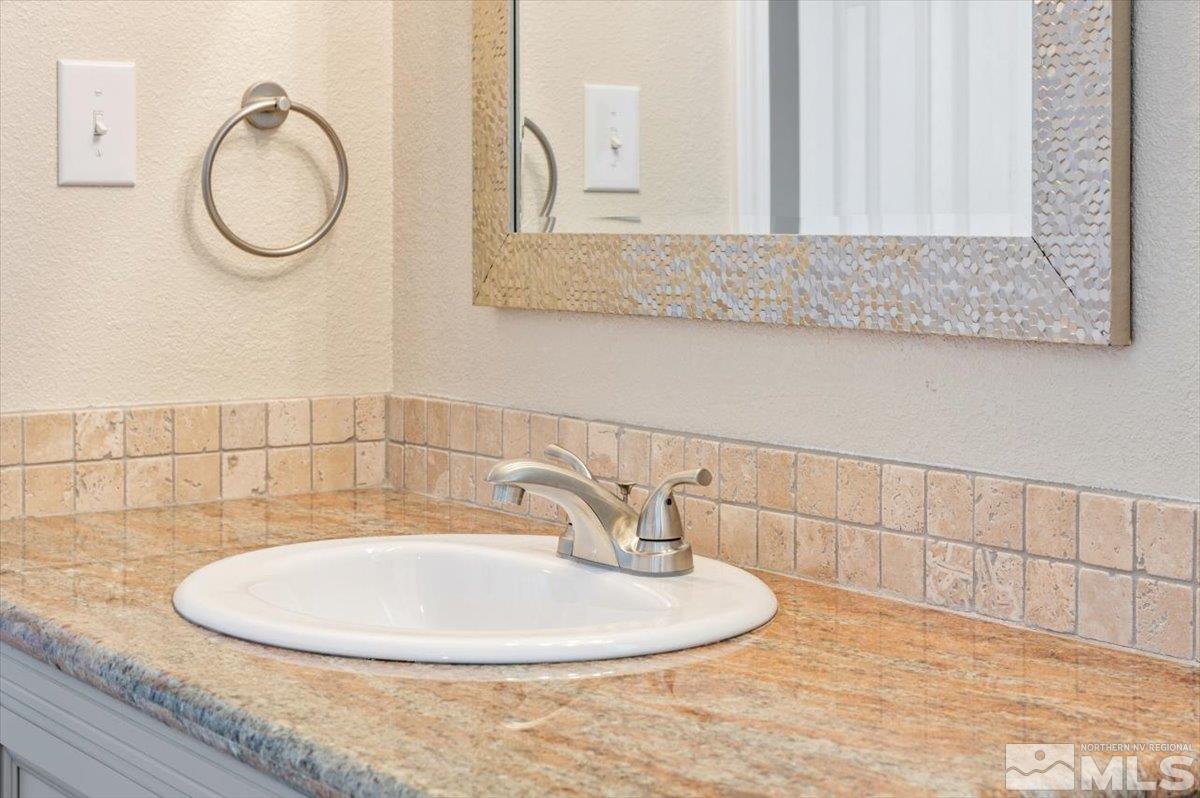 630 Teel St Property Photo 23