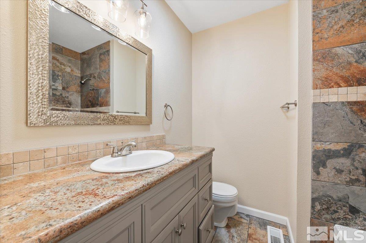 630 Teel St Property Photo 32