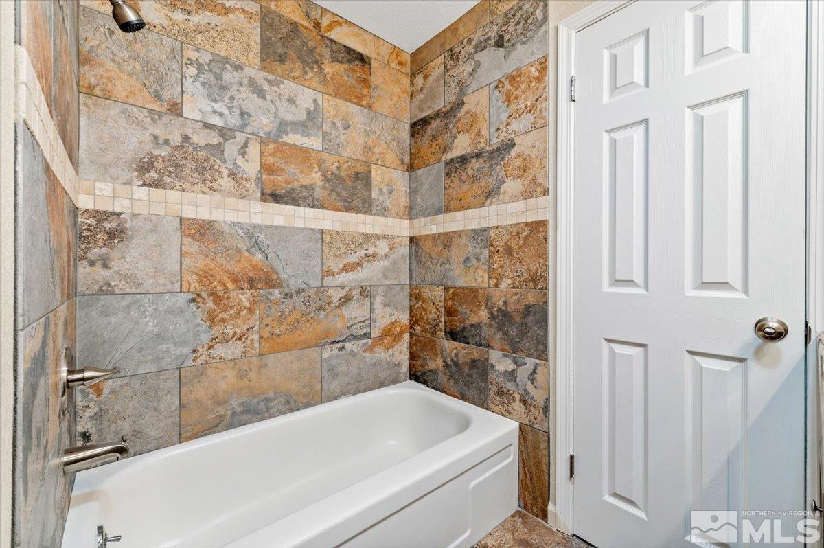630 Teel St Property Photo 33