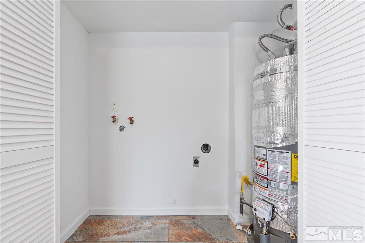630 Teel St Property Photo 35