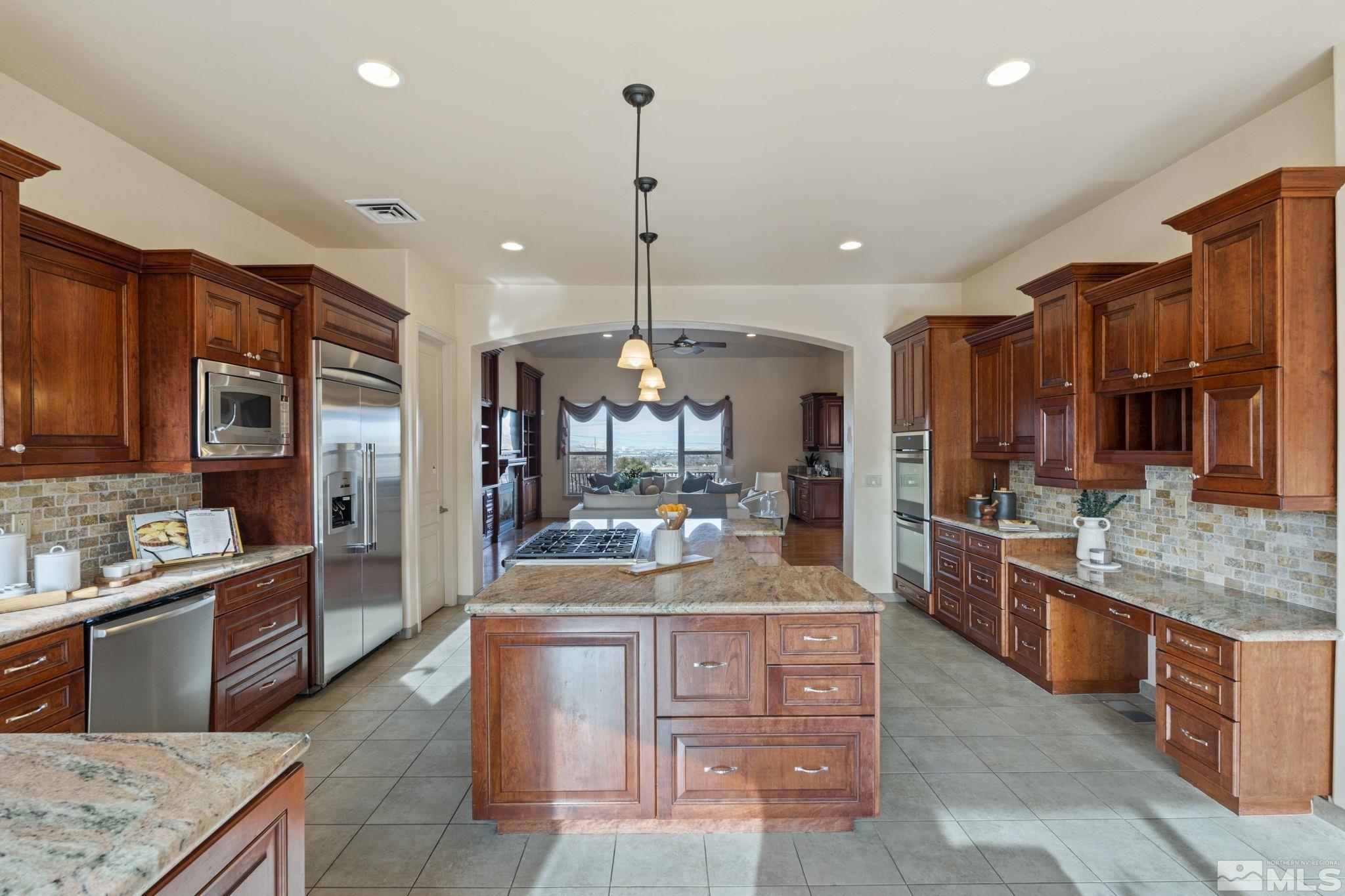 1850 Foothill Road Property Photo 9