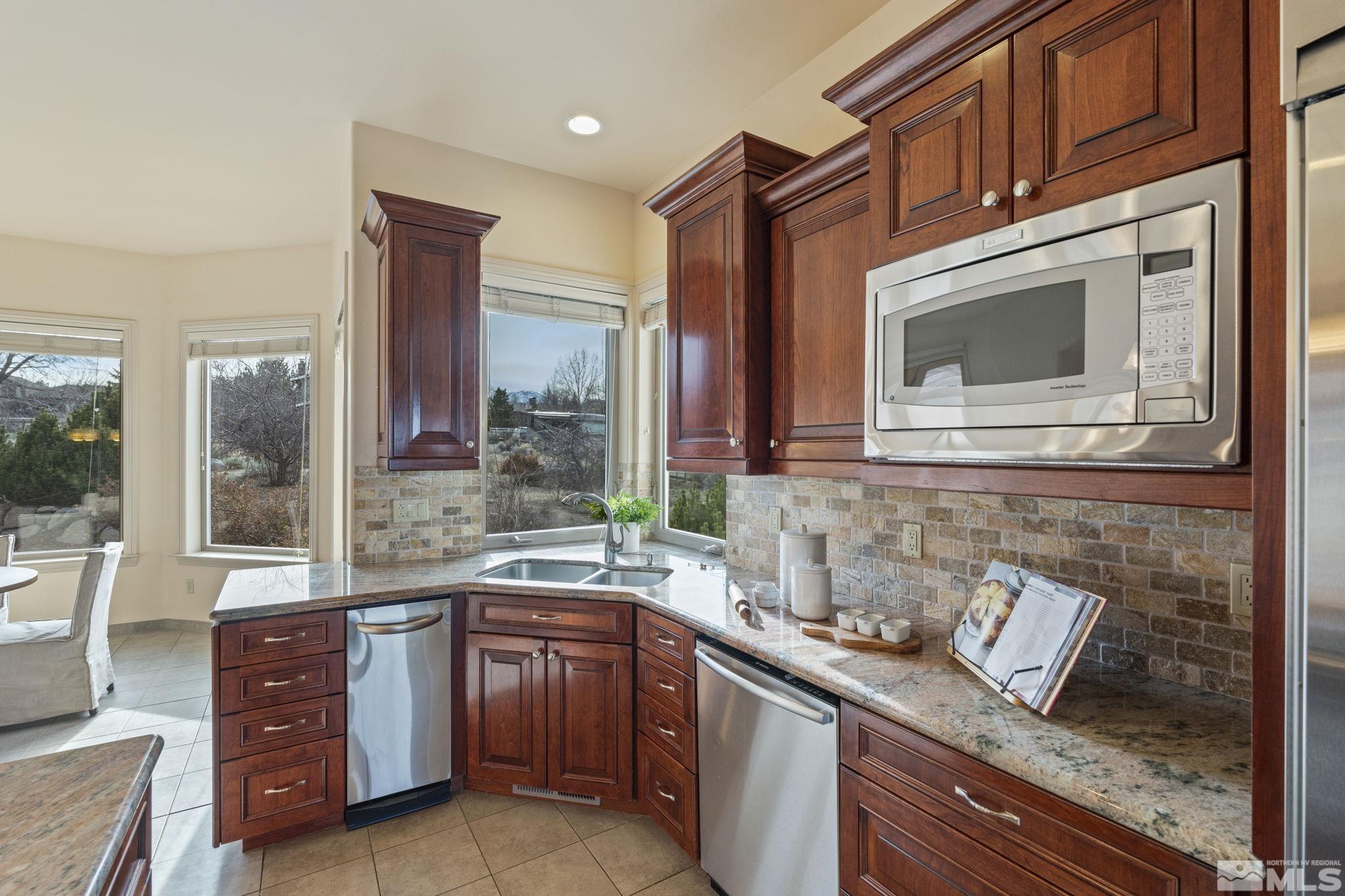1850 Foothill Road Property Photo 11