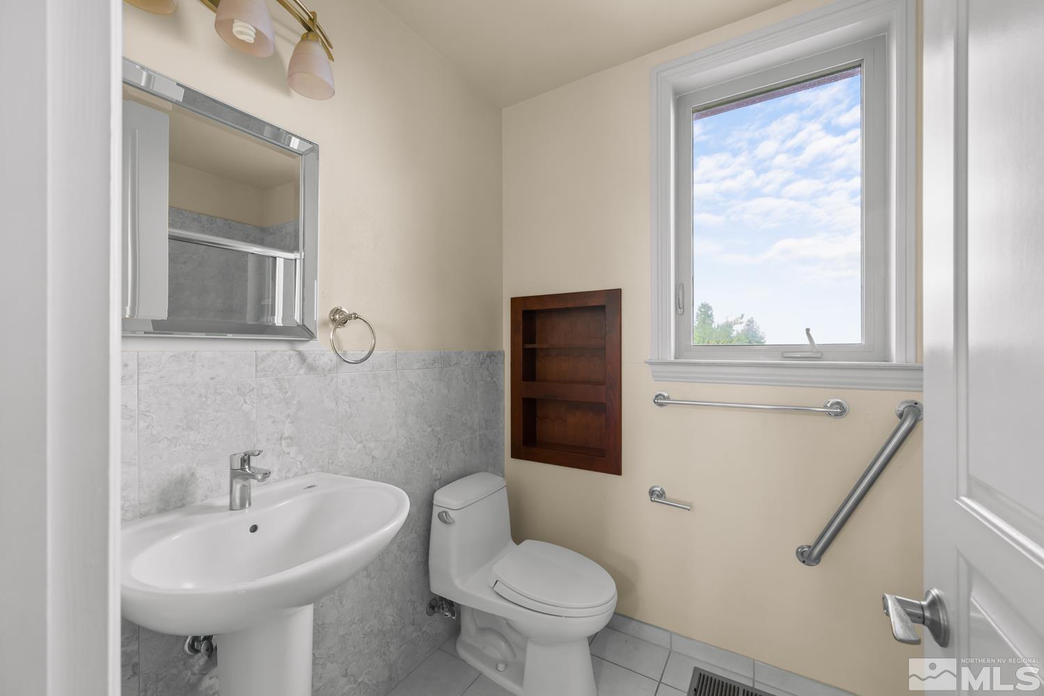 1850 Foothill Road Property Photo 33