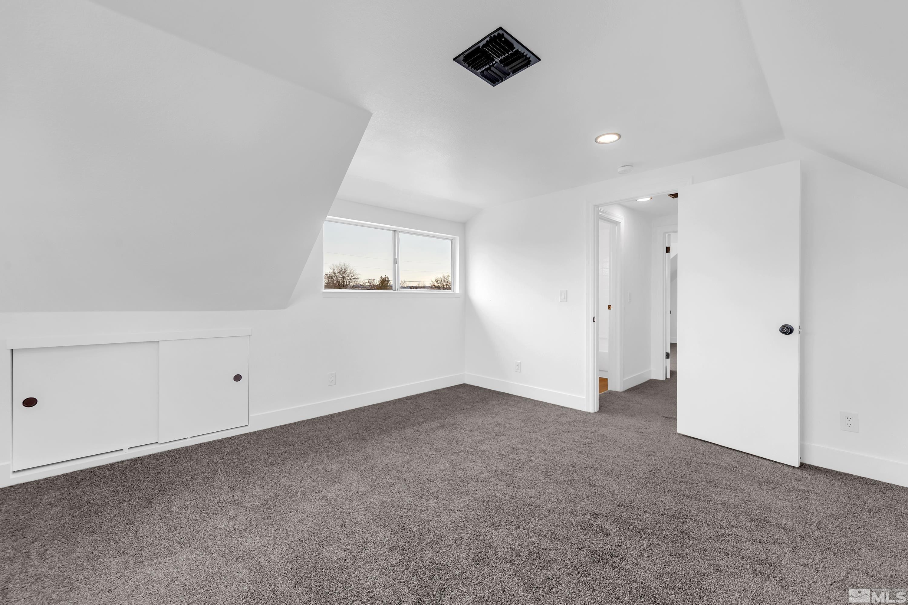 470 Aswan St Property Photo 13