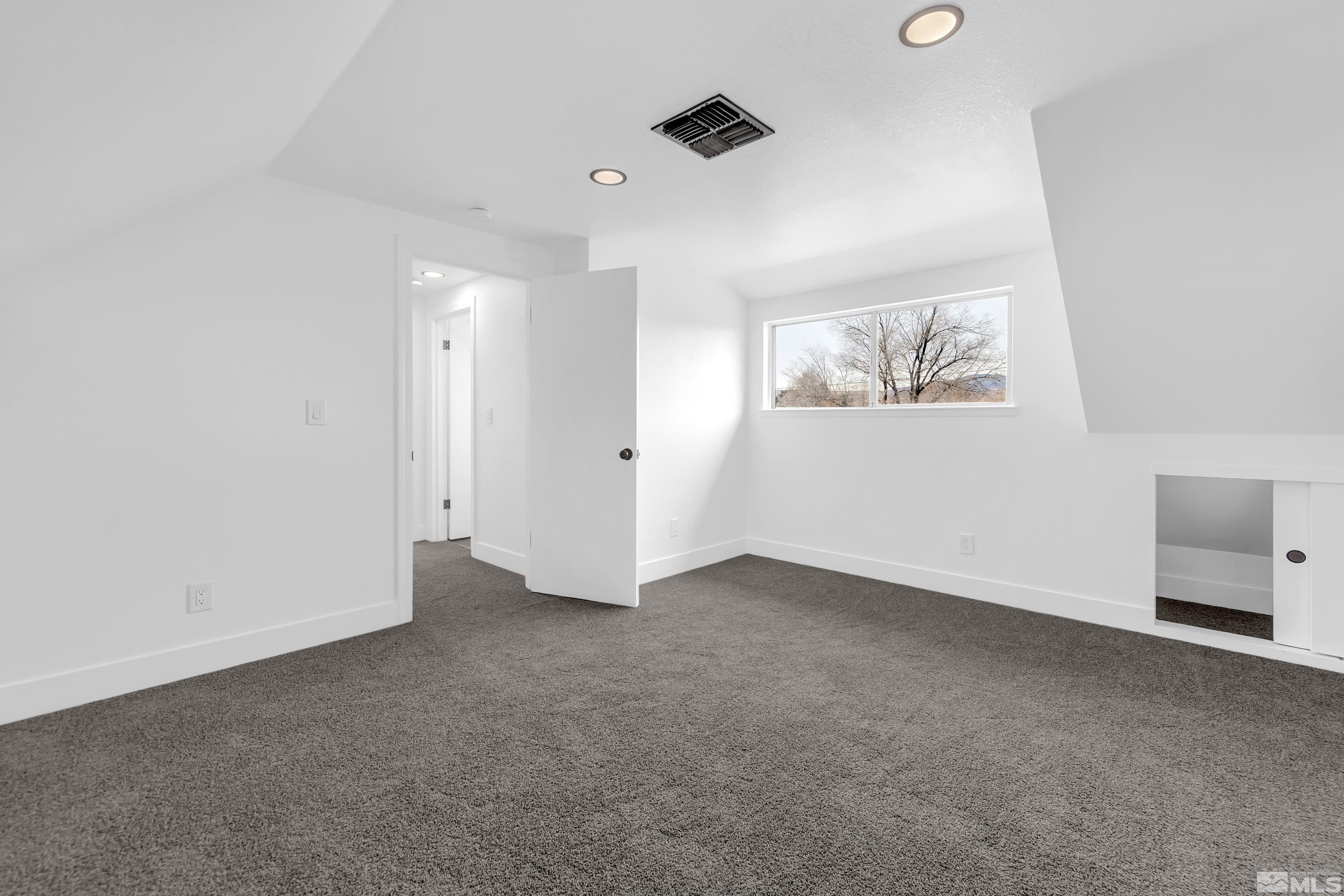 470 Aswan St Property Photo 16