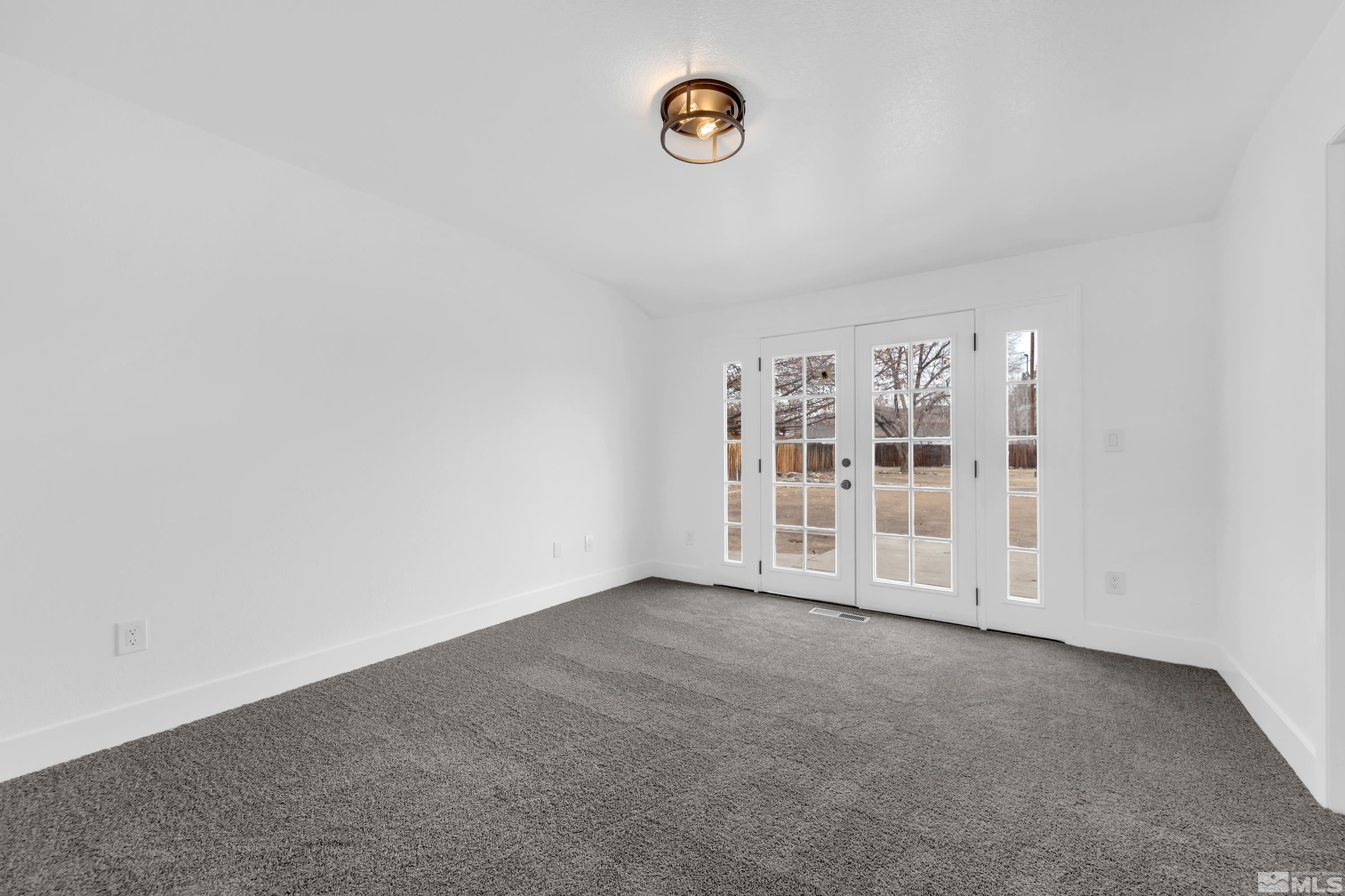 470 Aswan St Property Photo 18