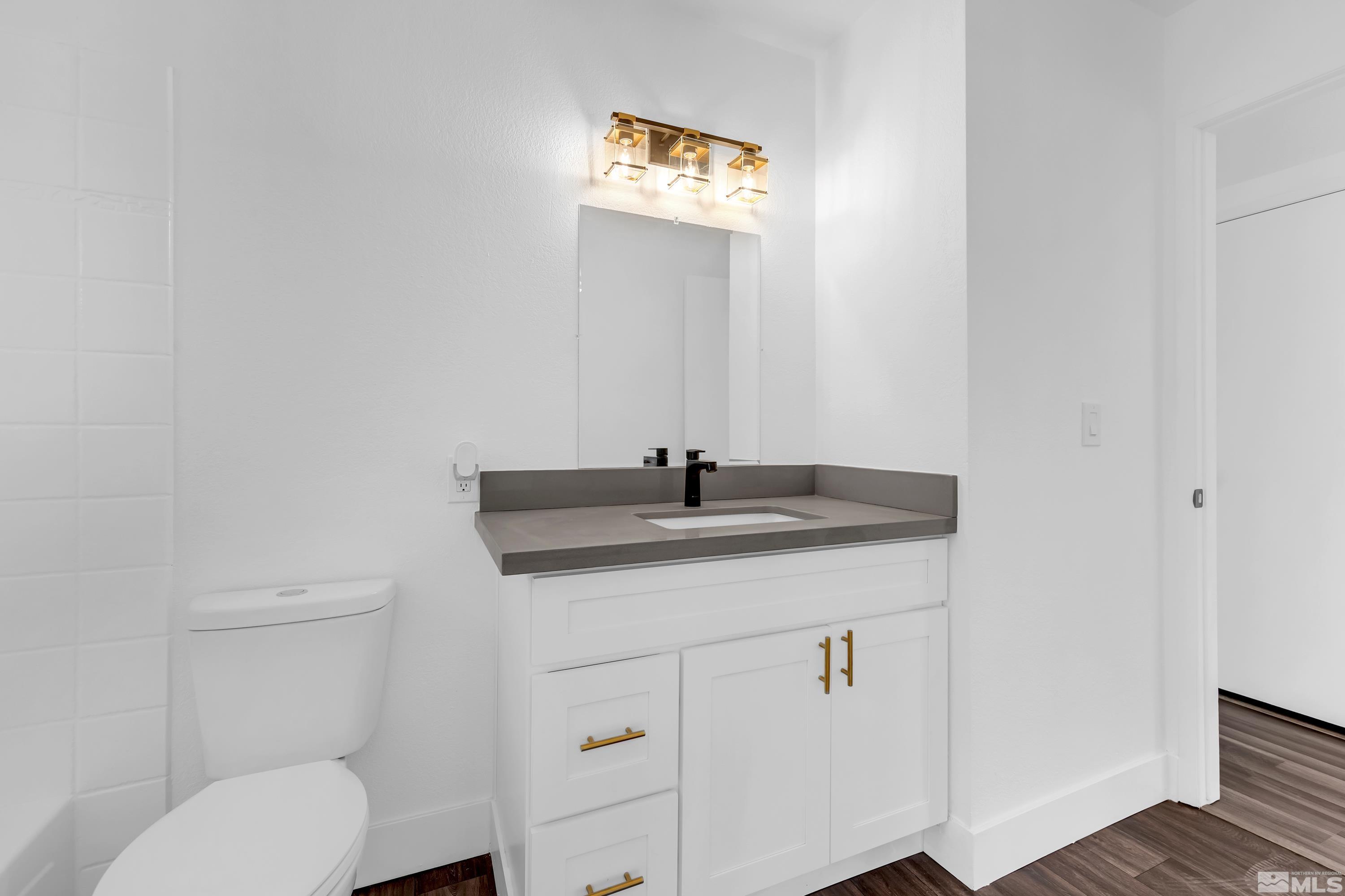 470 Aswan St Property Photo 20