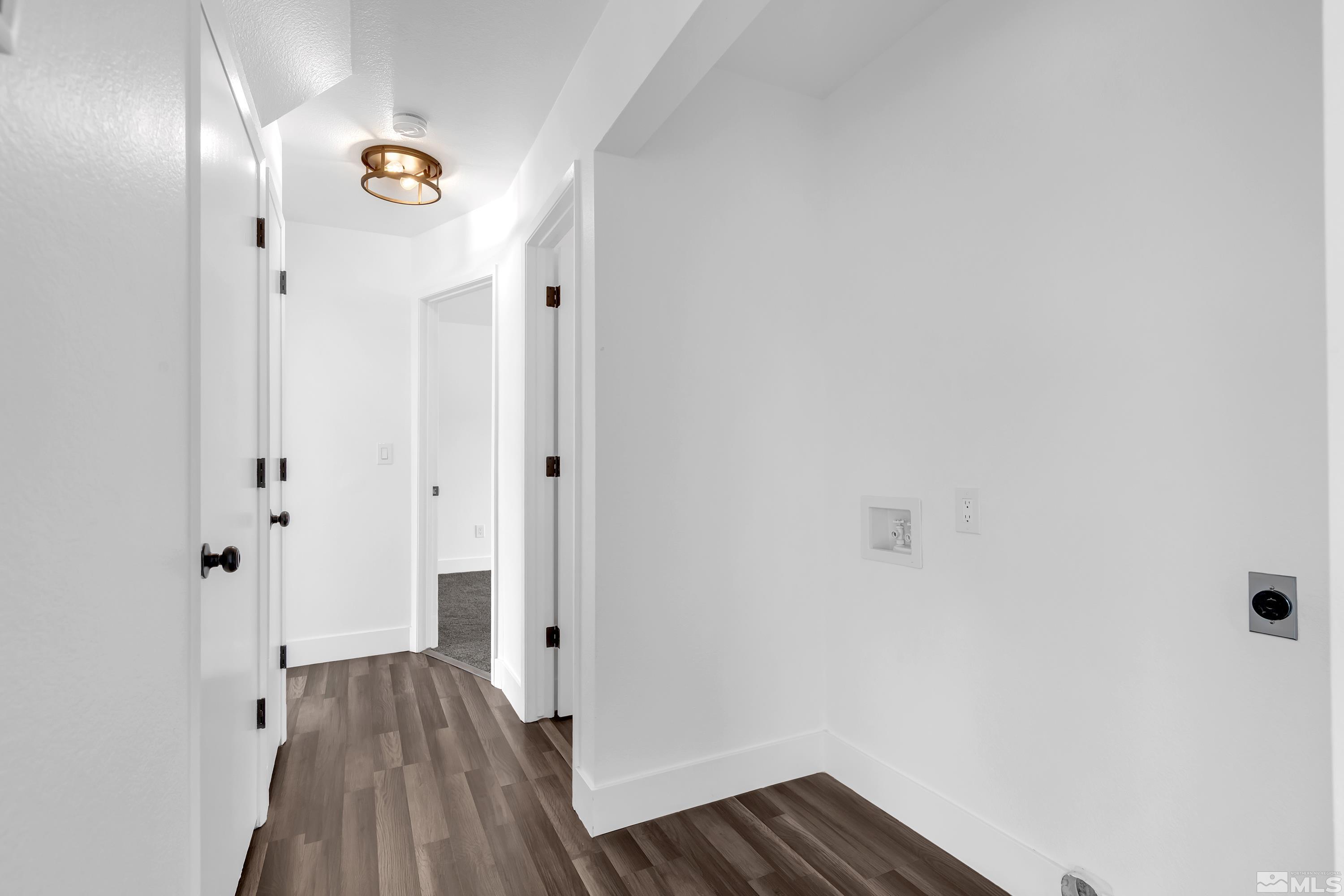 470 Aswan St Property Photo 24