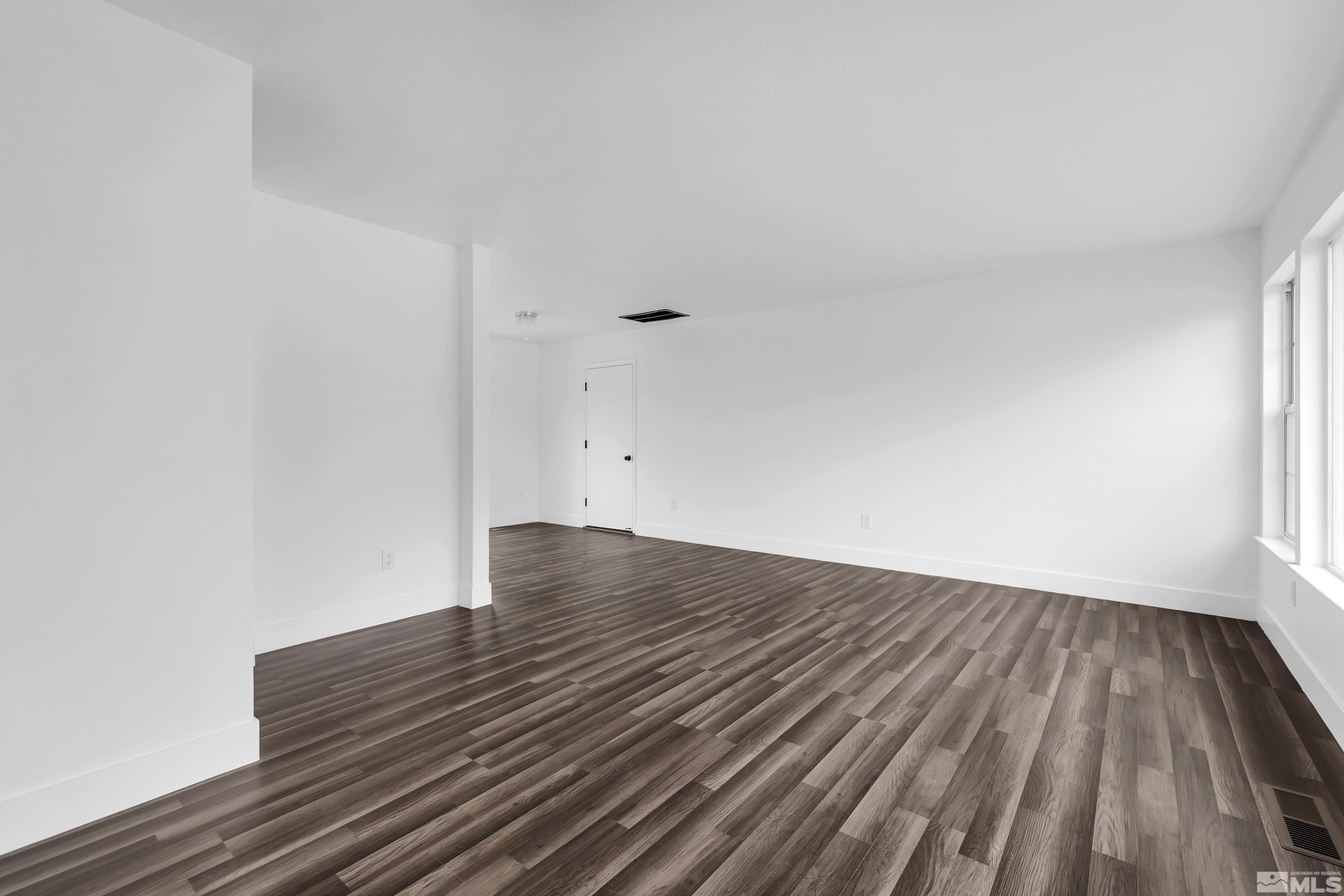 470 Aswan St Property Photo 25