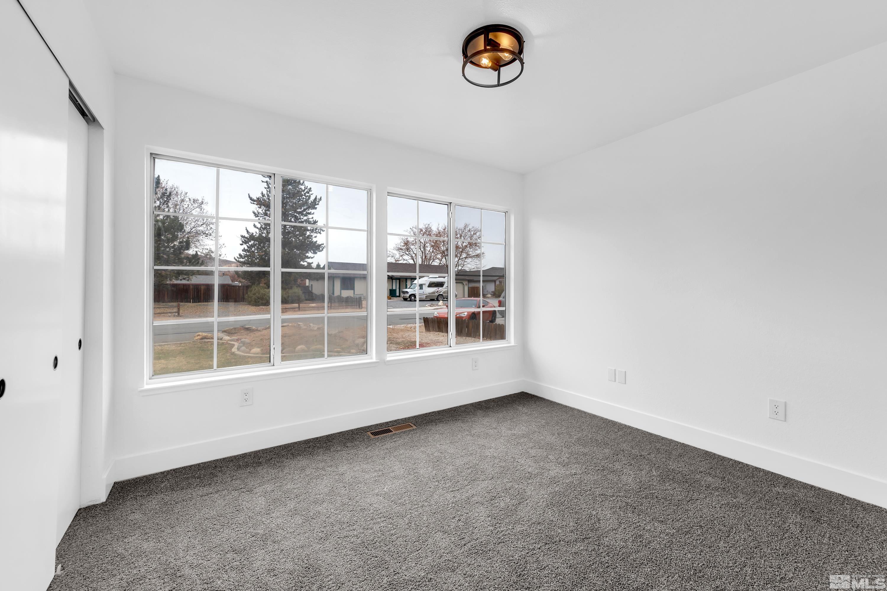 470 Aswan St Property Photo 27