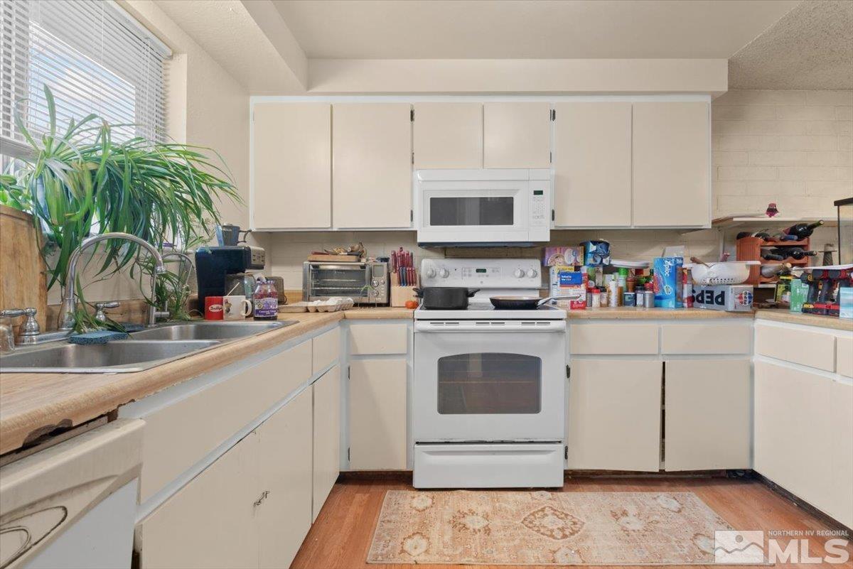 1321 Ashby Court Property Photo 9