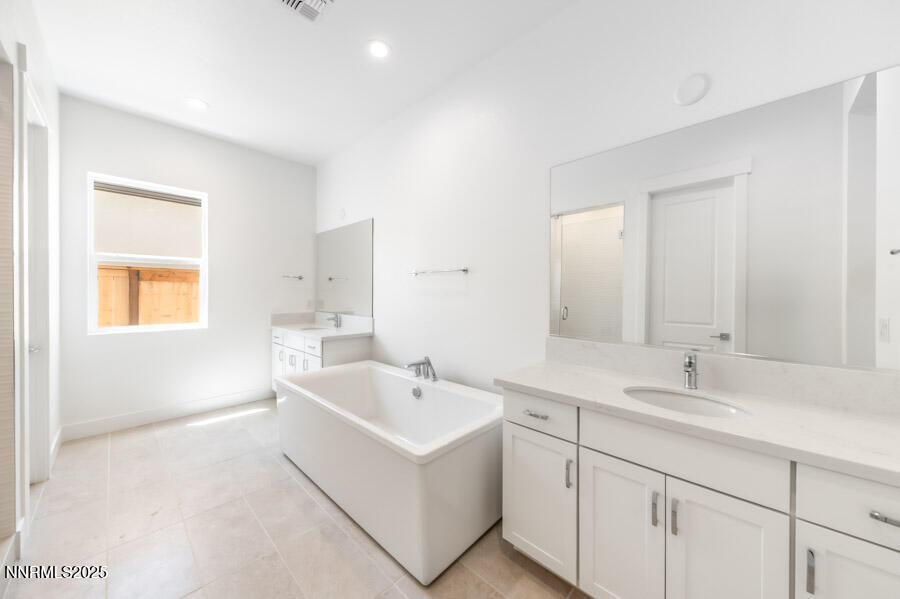 7525 Carpathia Drive Property Photo 13