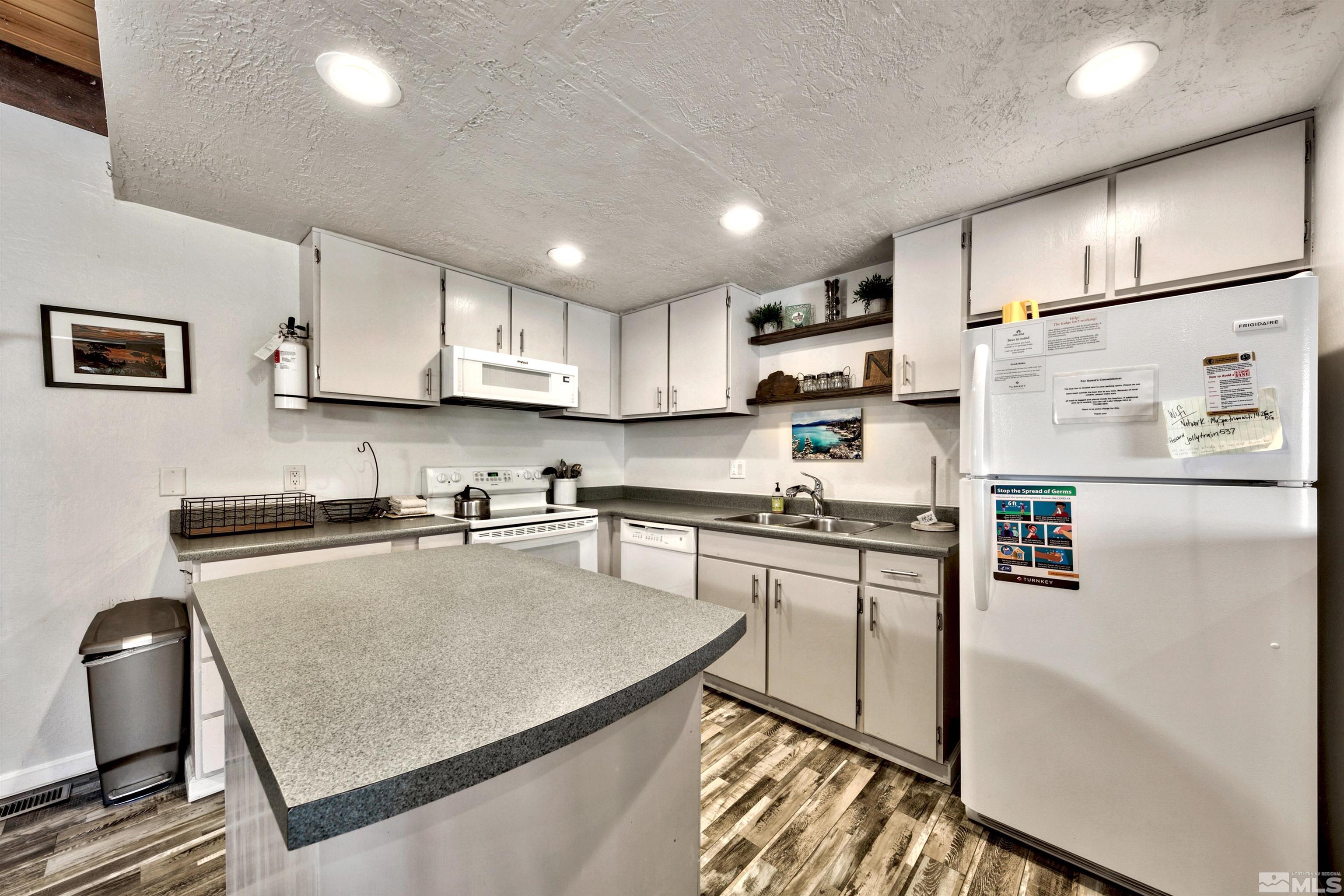 46 Chalet Property Photo 17