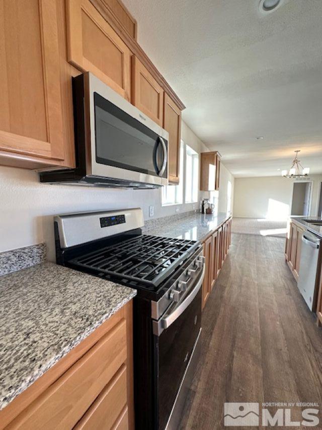 5761 Sidehill Dr. Property Photo 2