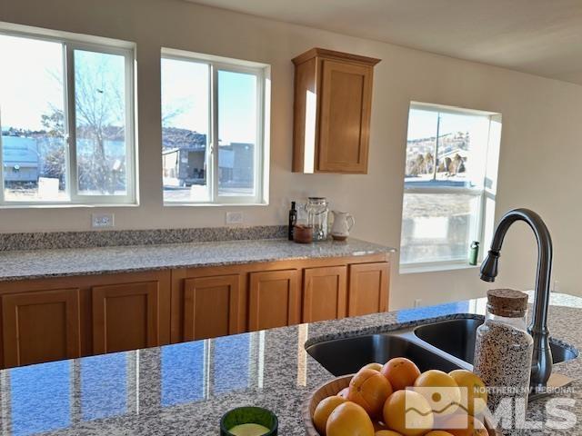 5761 Sidehill Dr. Property Photo 7