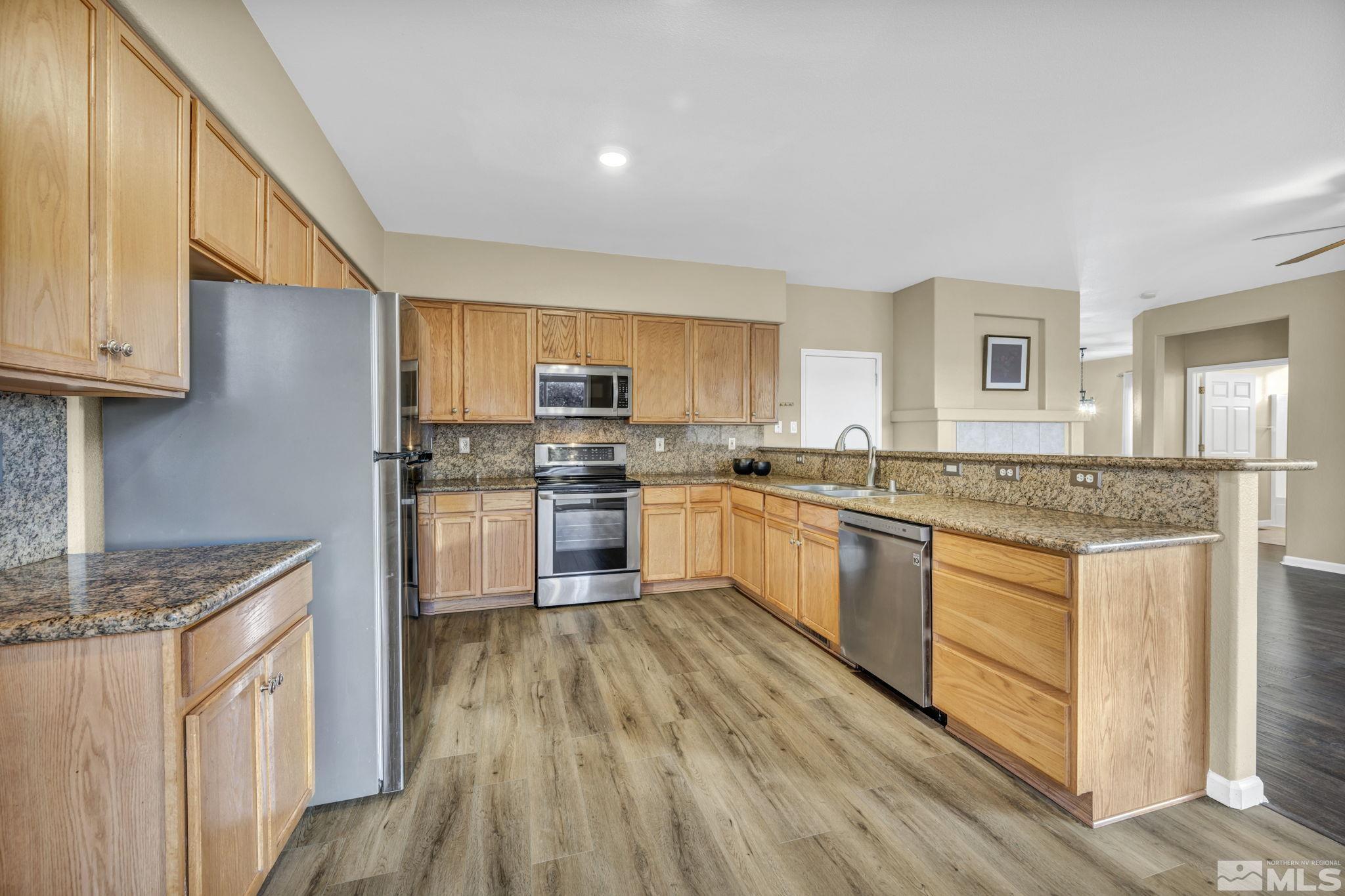 1542 Iratcabal Drive Property Photo 8
