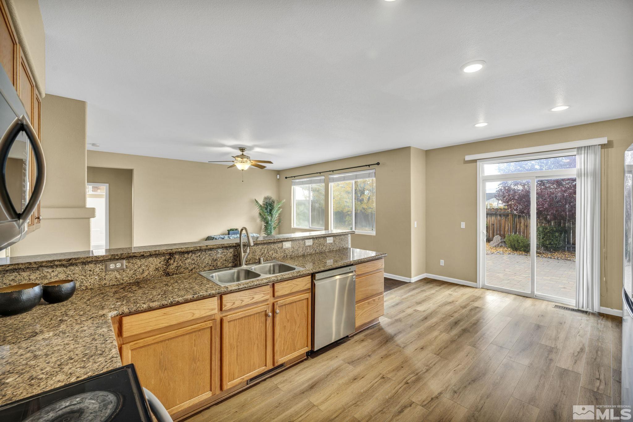 1542 Iratcabal Drive Property Photo 10