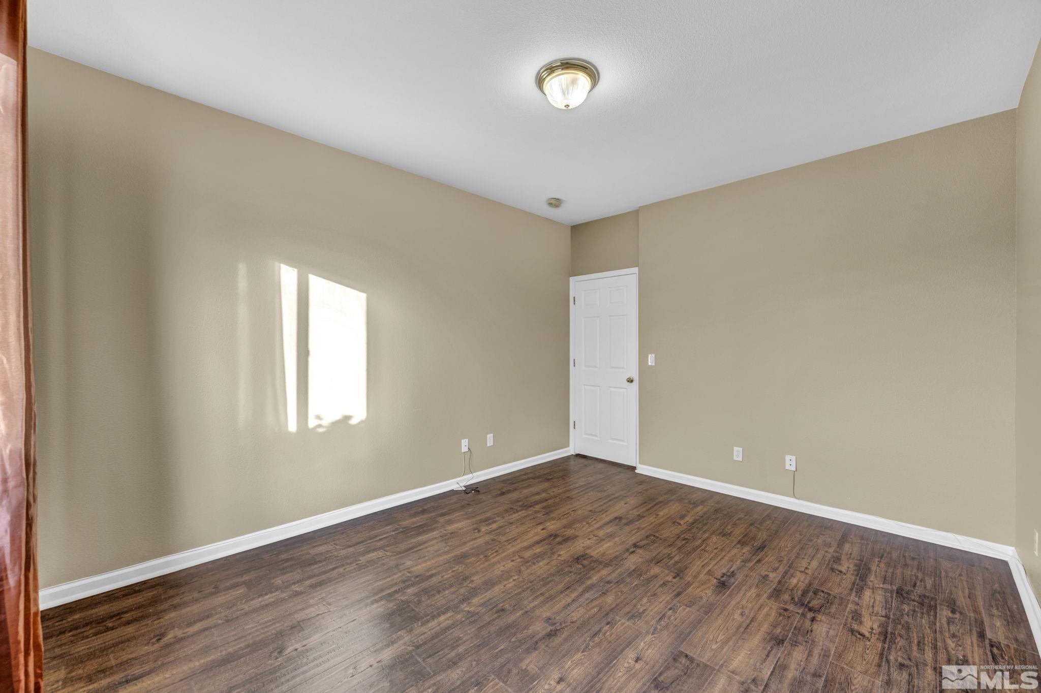 1542 Iratcabal Drive Property Photo 19