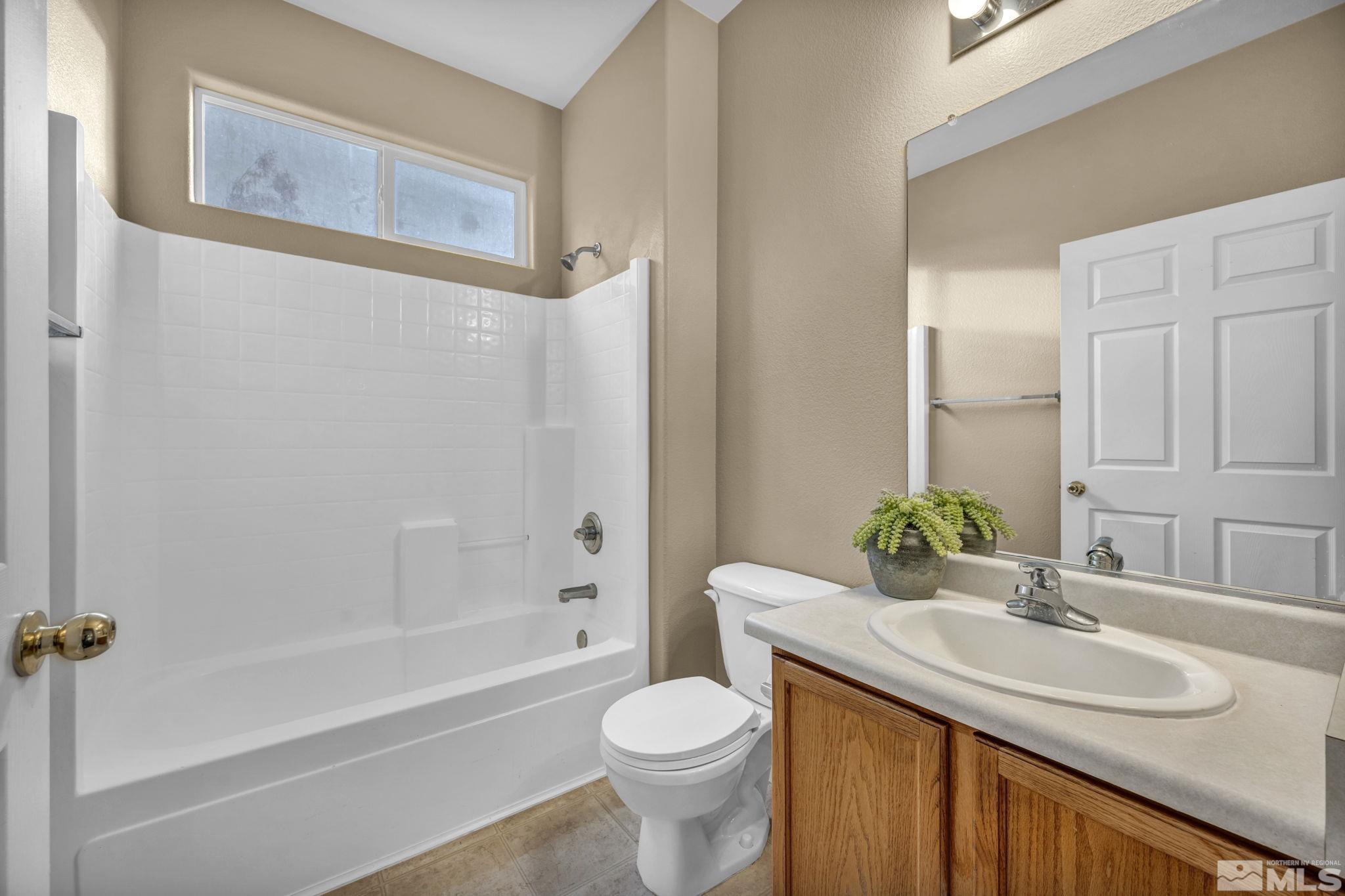 1542 Iratcabal Drive Property Photo 20