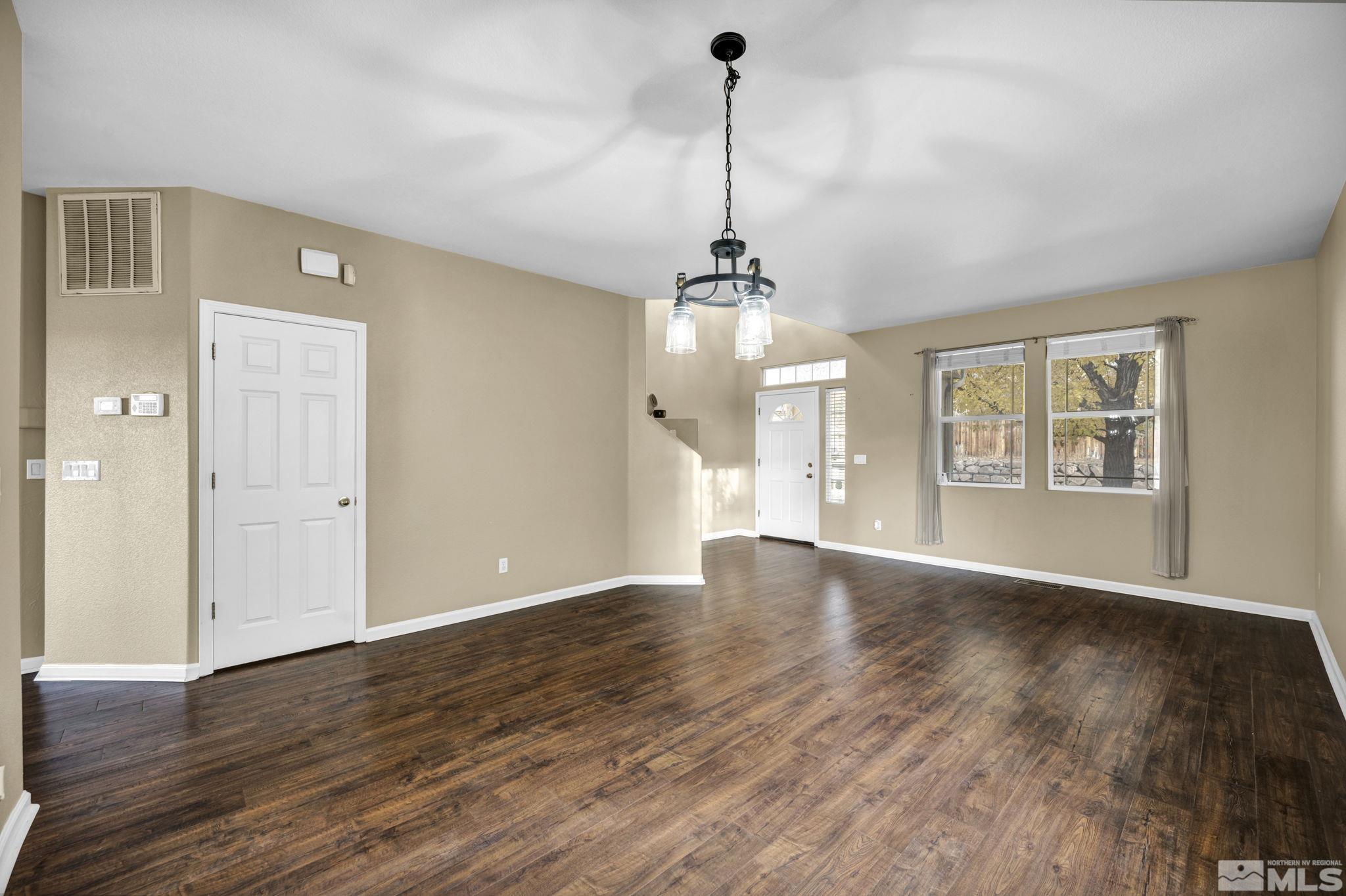 1542 Iratcabal Drive Property Photo 22