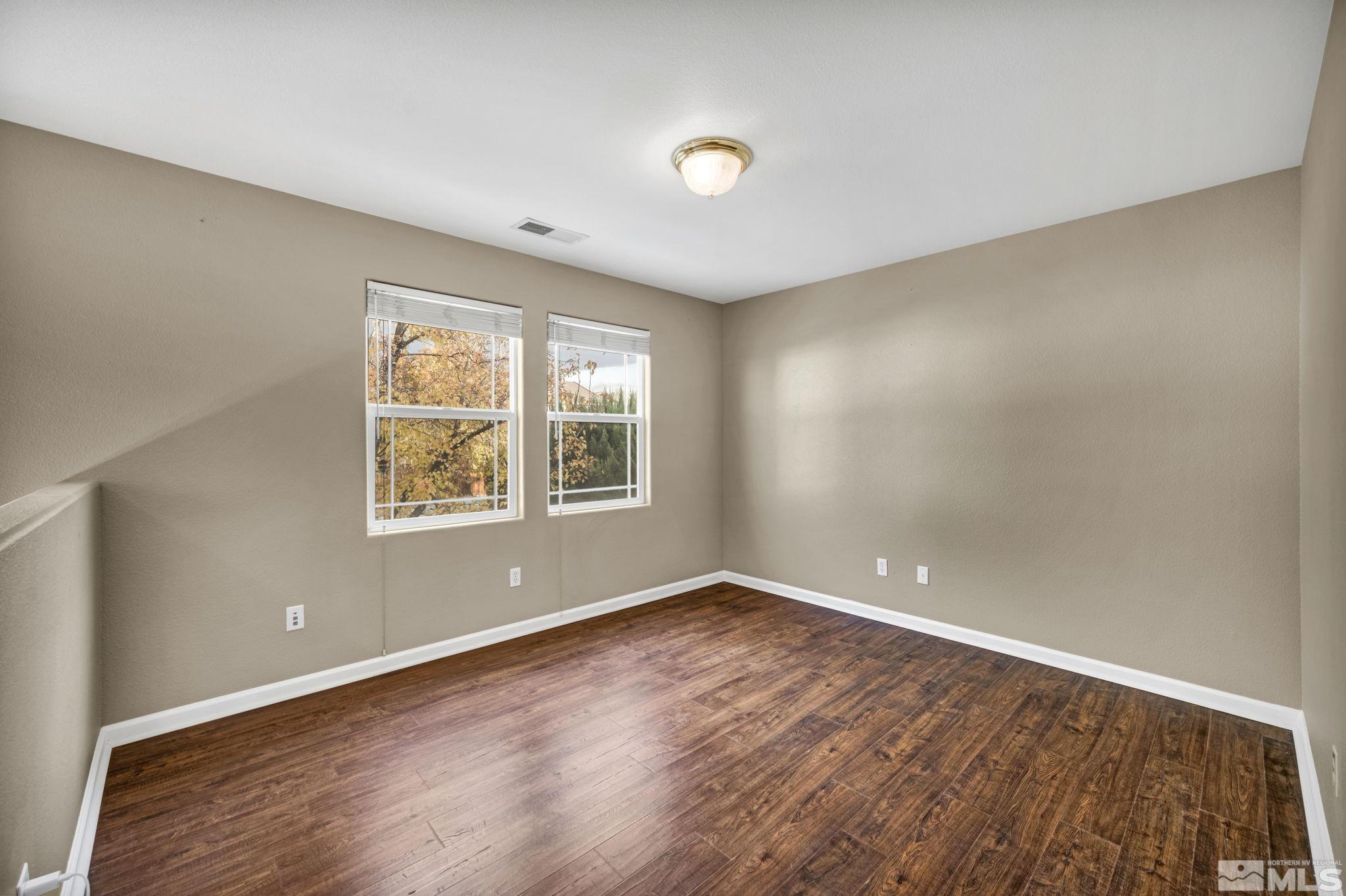 1542 Iratcabal Drive Property Photo 26