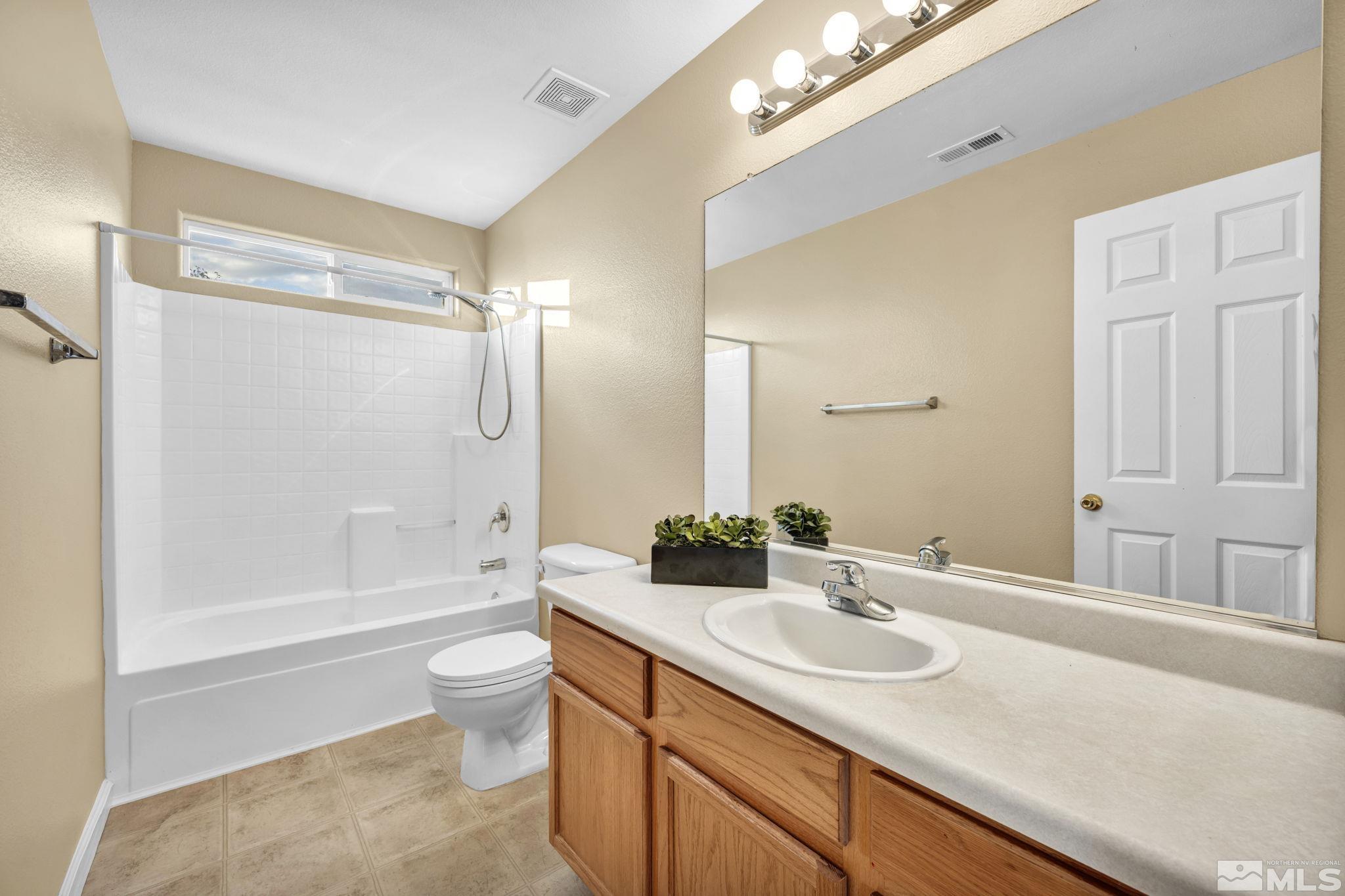 1542 Iratcabal Drive Property Photo 28