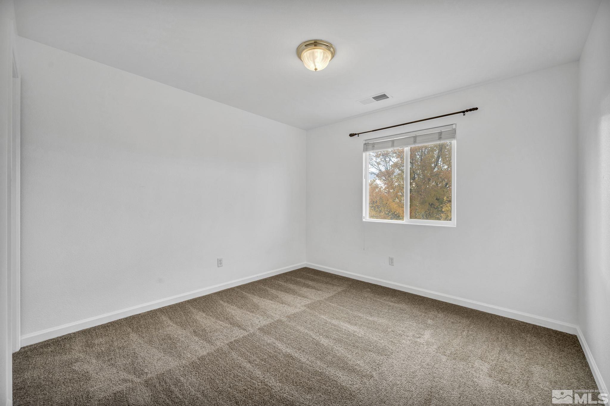 1542 Iratcabal Drive Property Photo 30