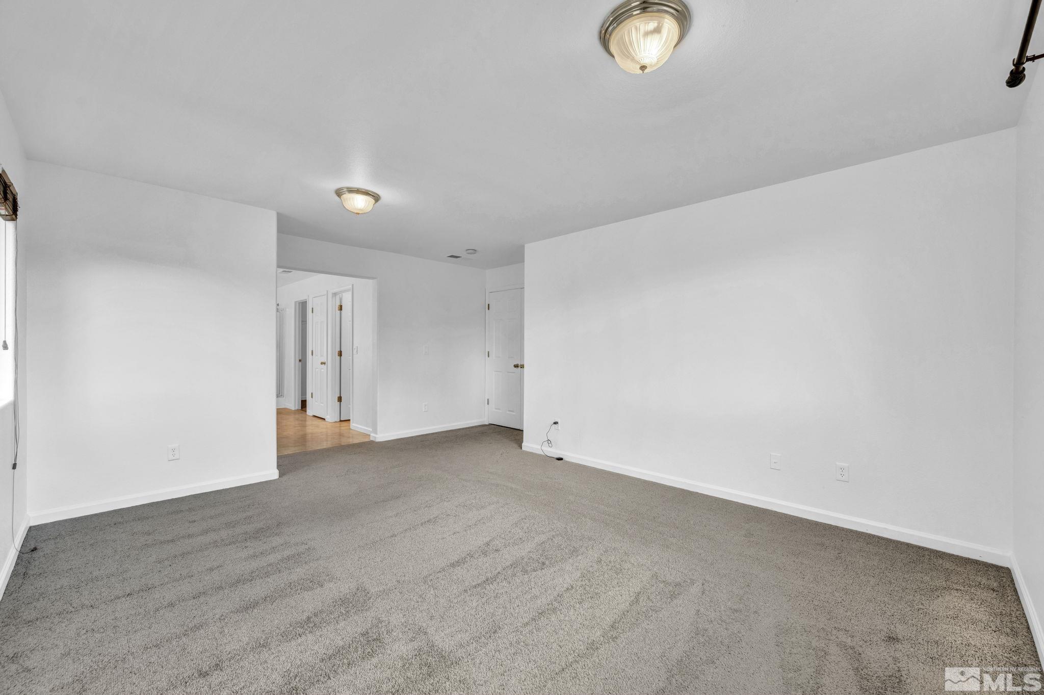 1542 Iratcabal Drive Property Photo 35