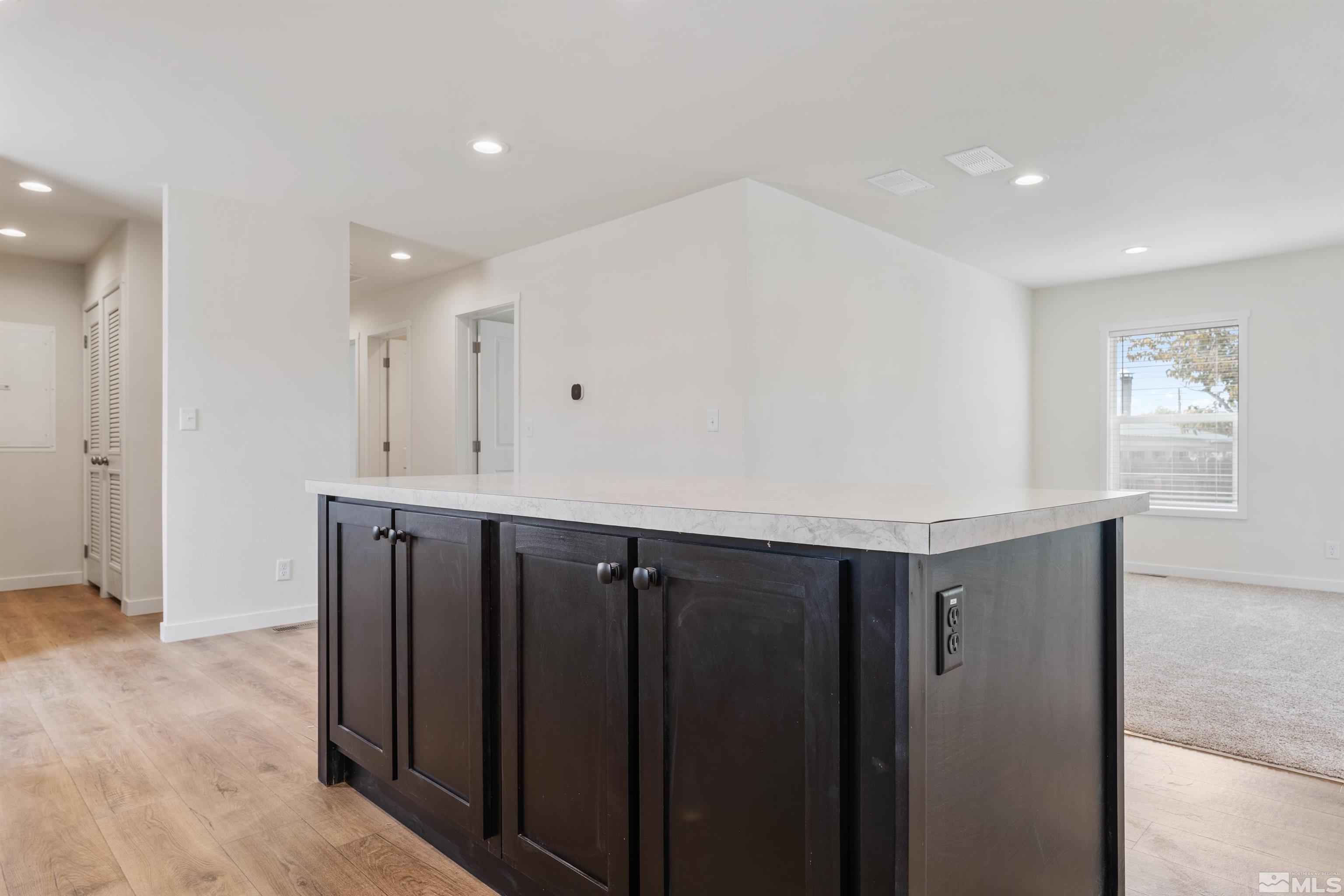 585 Babb Place Property Photo 10