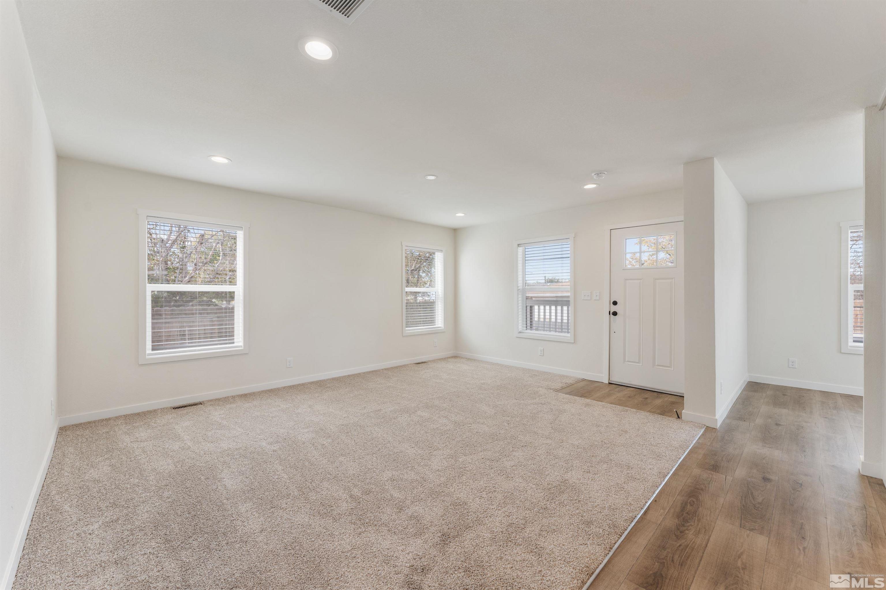 585 Babb Place Property Photo 13
