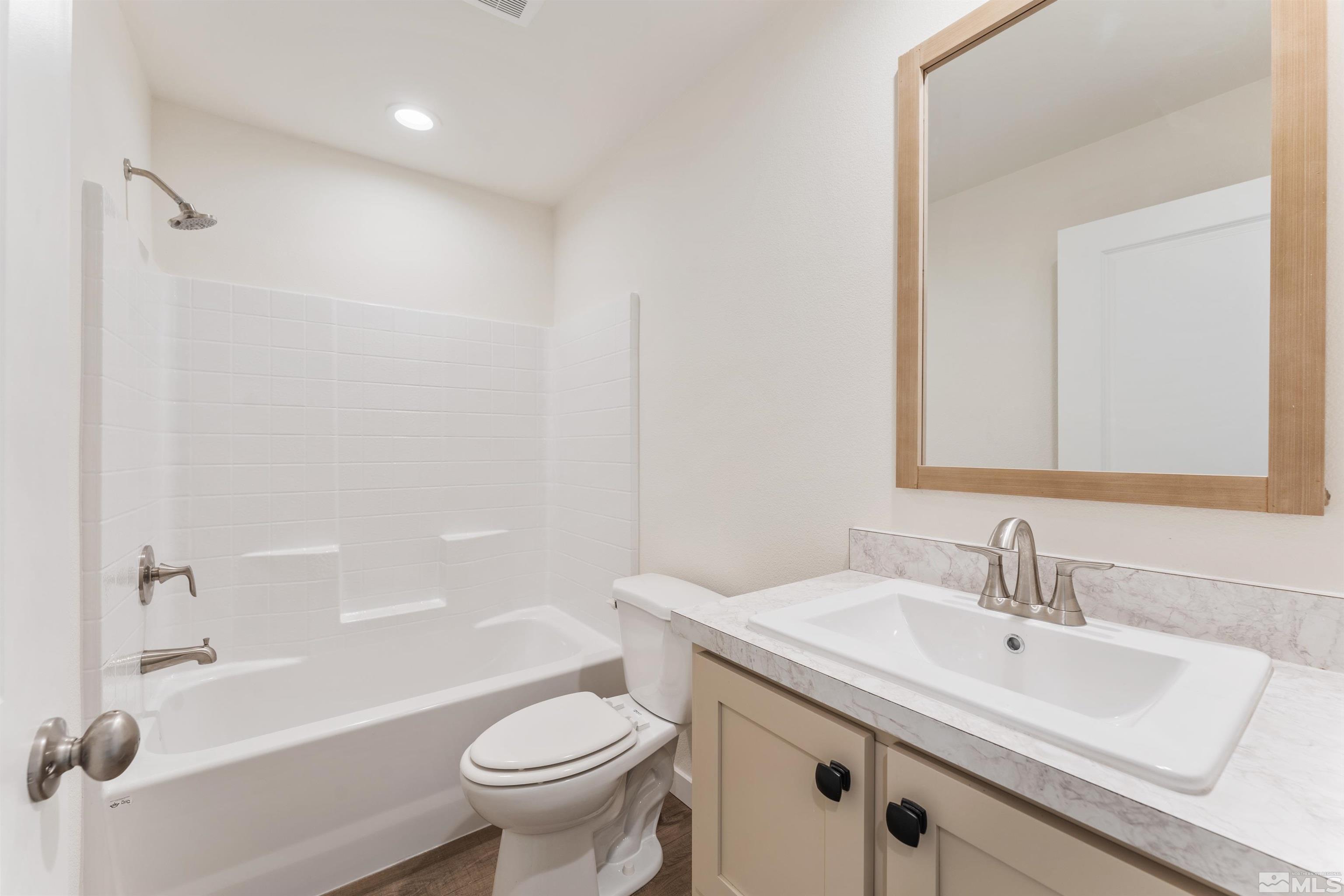 585 Babb Place Property Photo 21