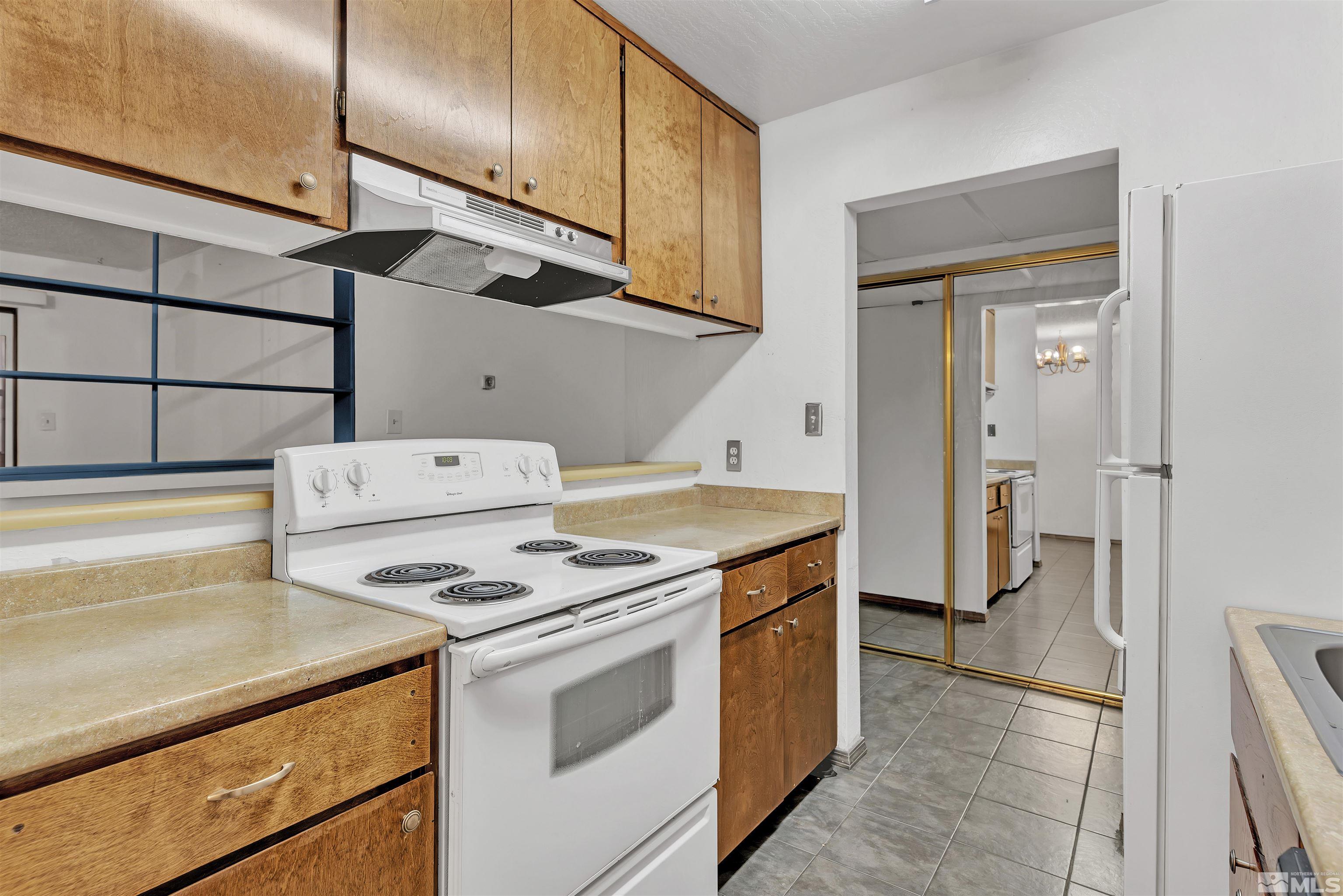 2955 Lakeside Dr. #110 Property Photo