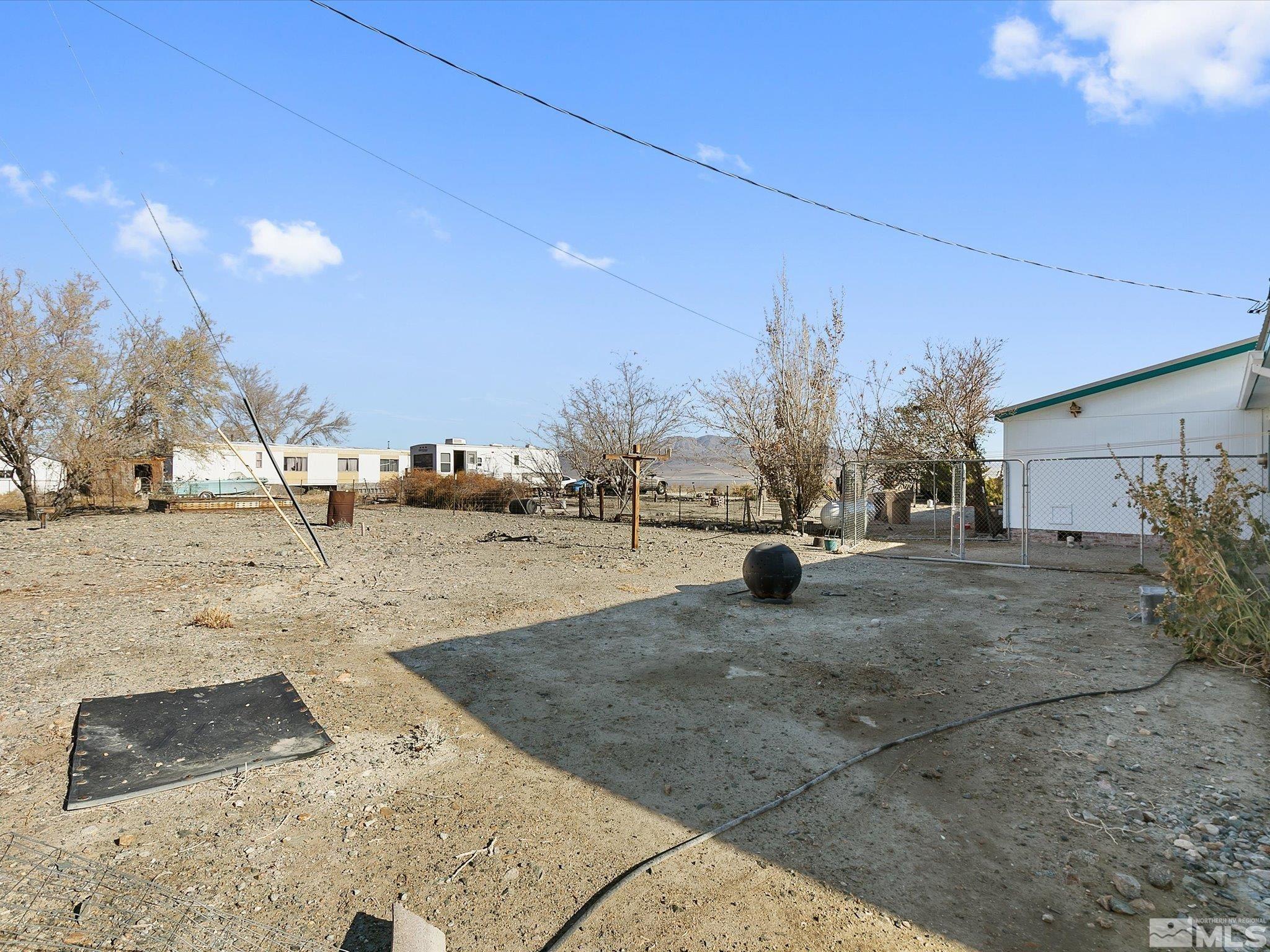 215 Golden Willow Dr Property Photo 31