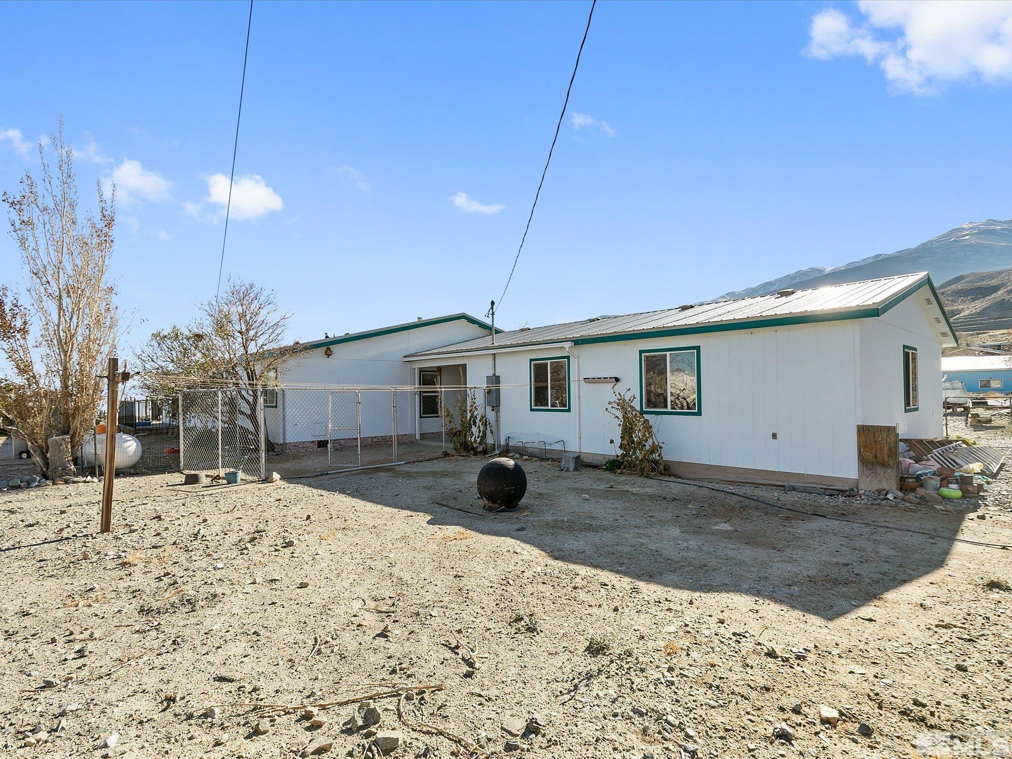 215 Golden Willow Dr Property Photo 32