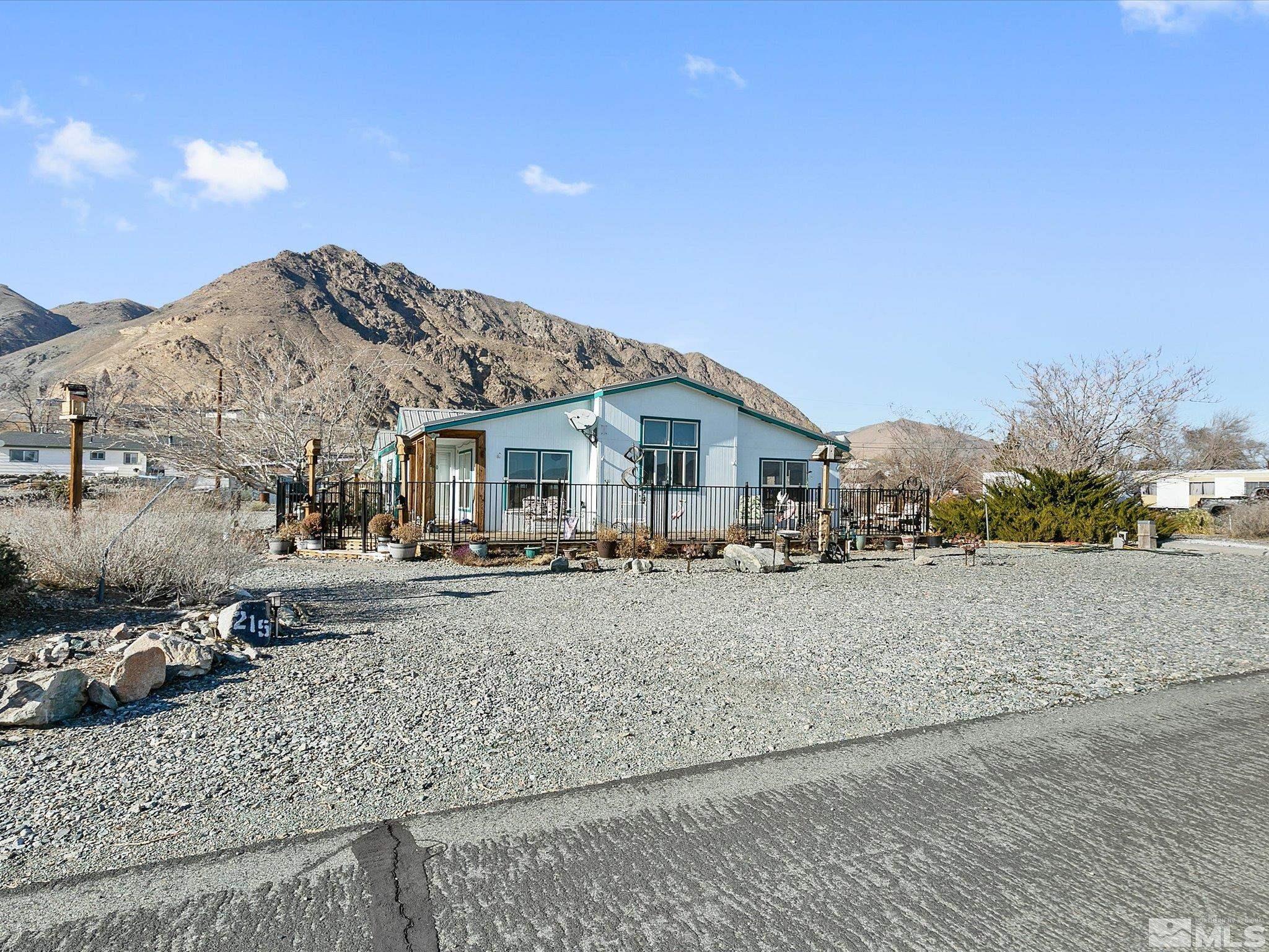 215 Golden Willow Dr Property Photo 34