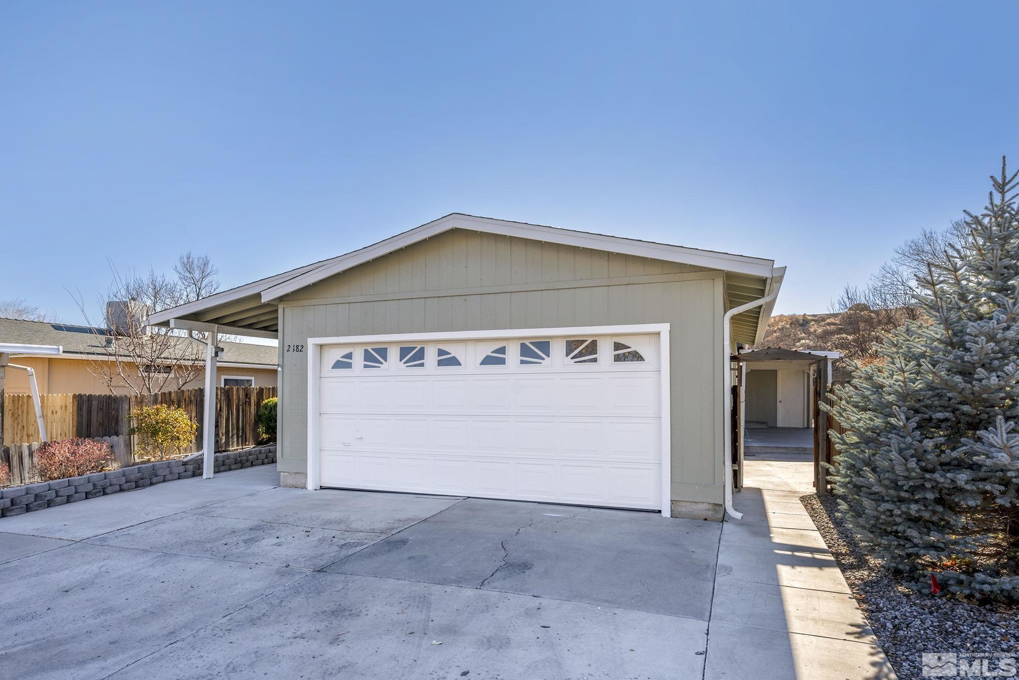 2182 Camellia Dr. Property Photo 2
