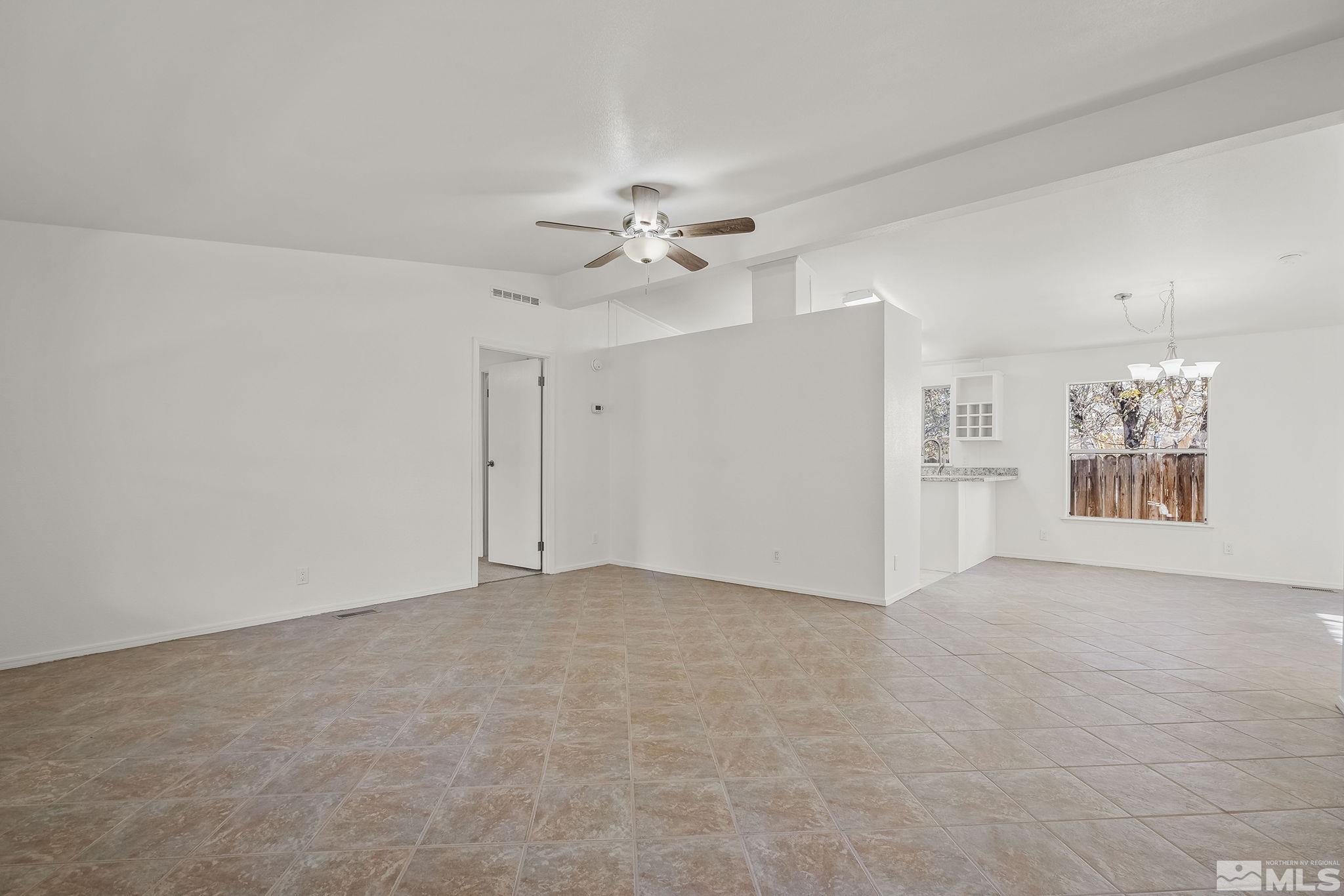 2182 Camellia Dr. Property Photo 3