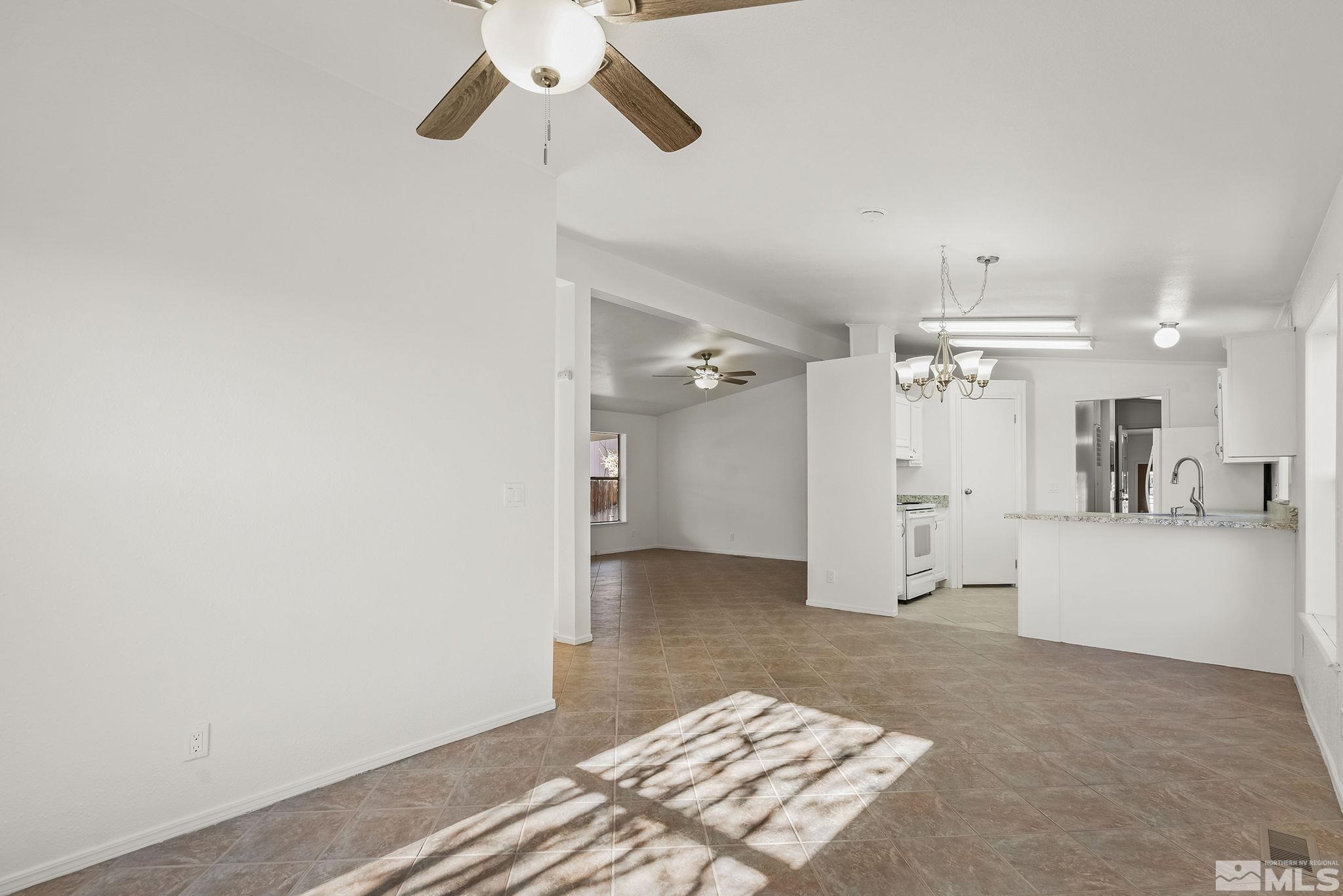 2182 Camellia Dr. Property Photo 8