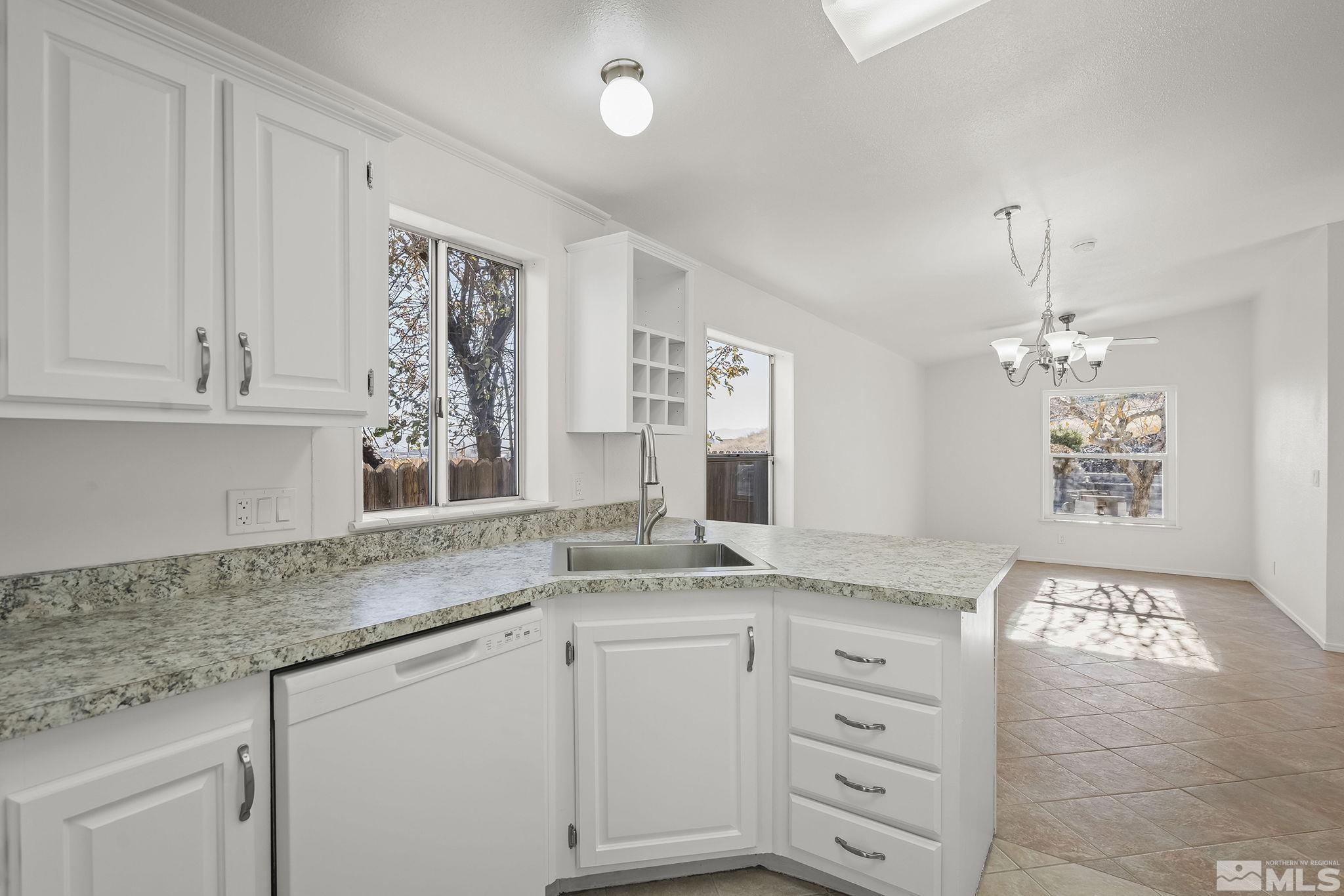 2182 Camellia Dr. Property Photo 11