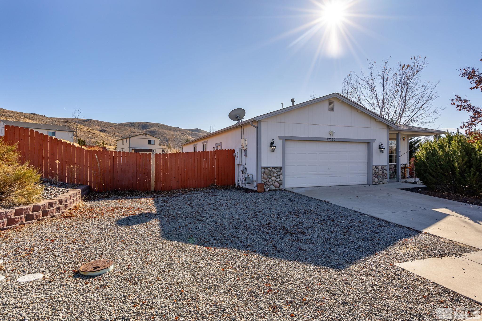 17252 Aquamarine Drive Property Photo 2