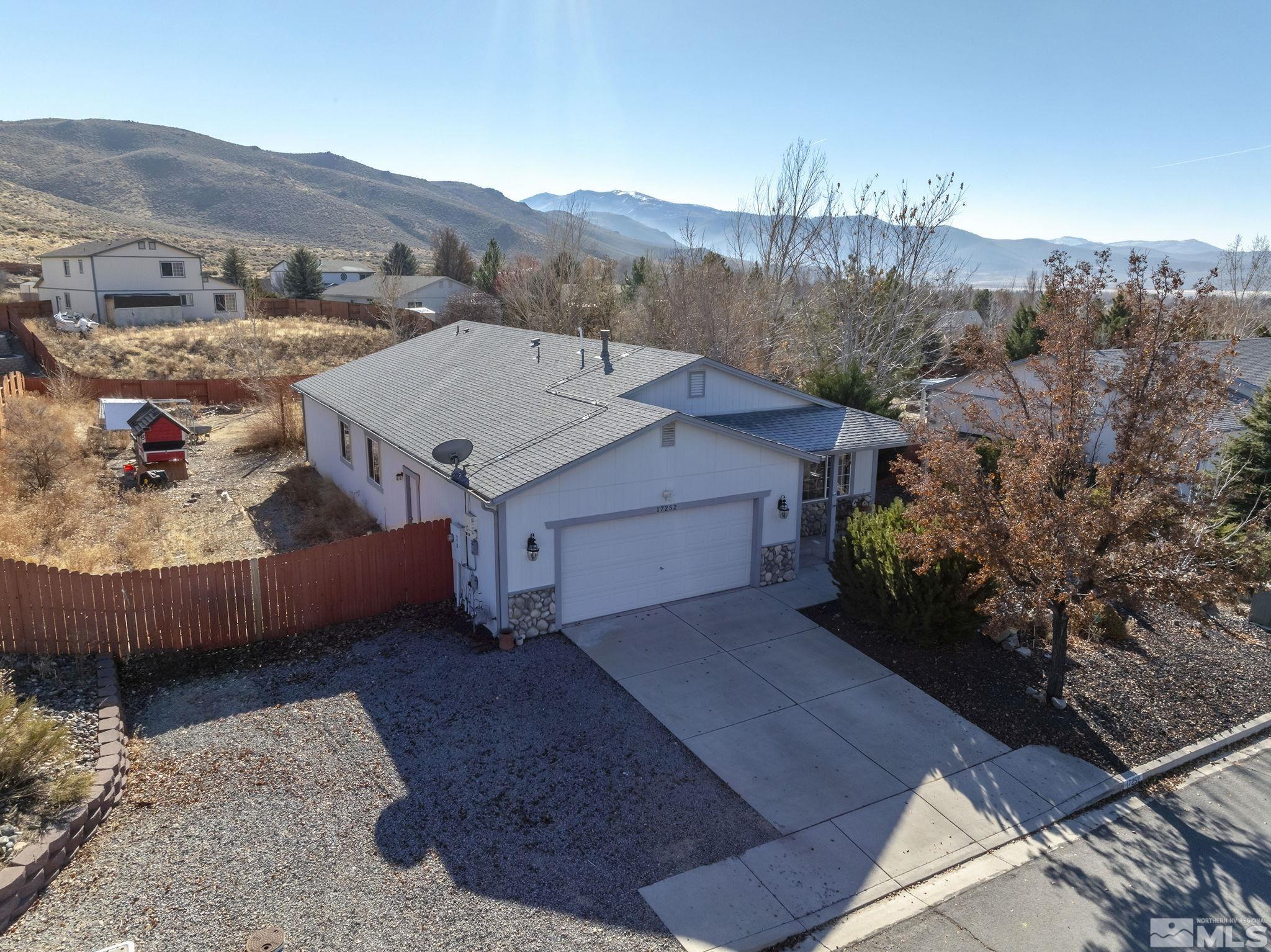 17252 Aquamarine Drive Property Photo 3