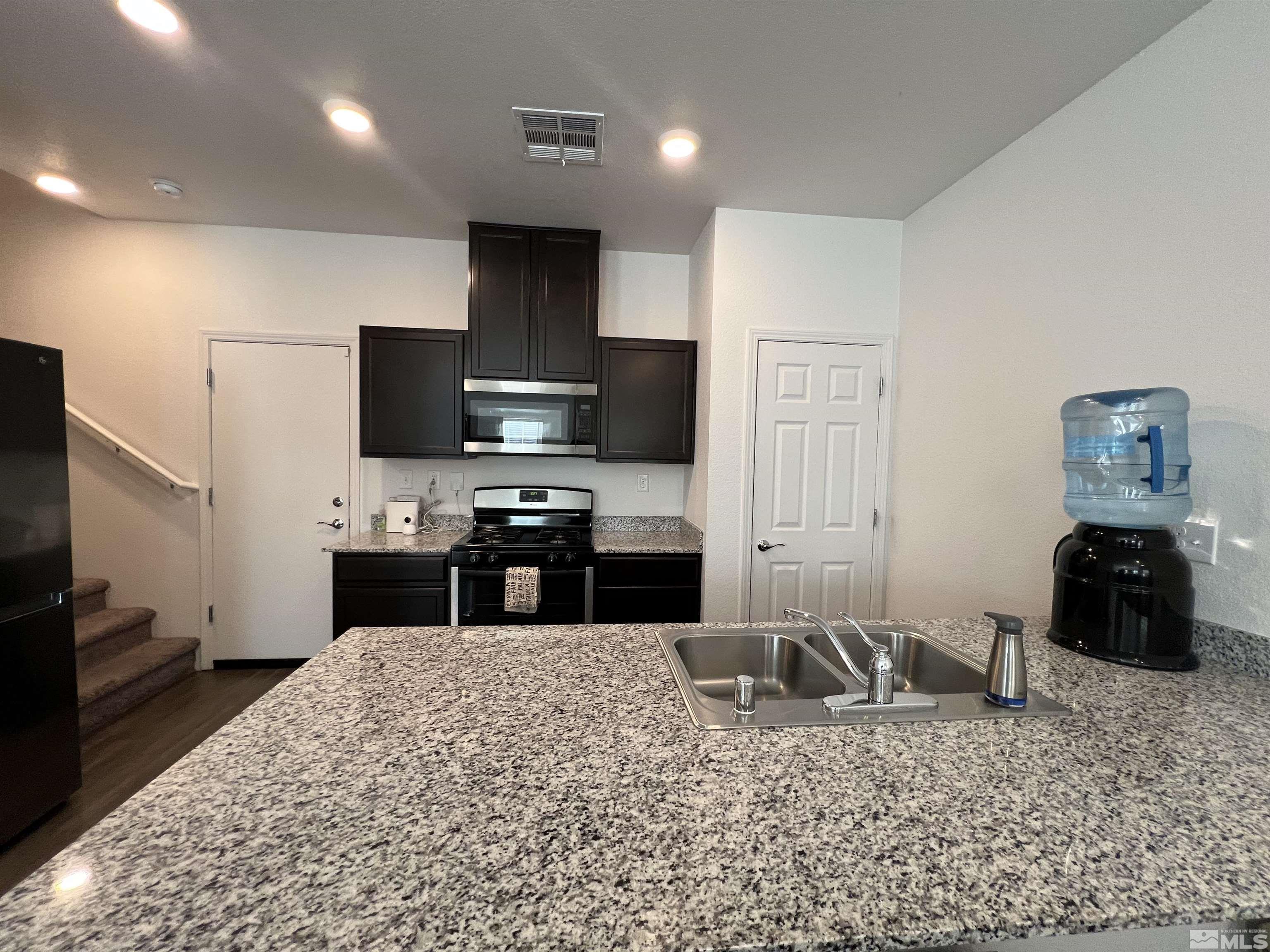 9824 Salty Dog Dr. Property Photo 10