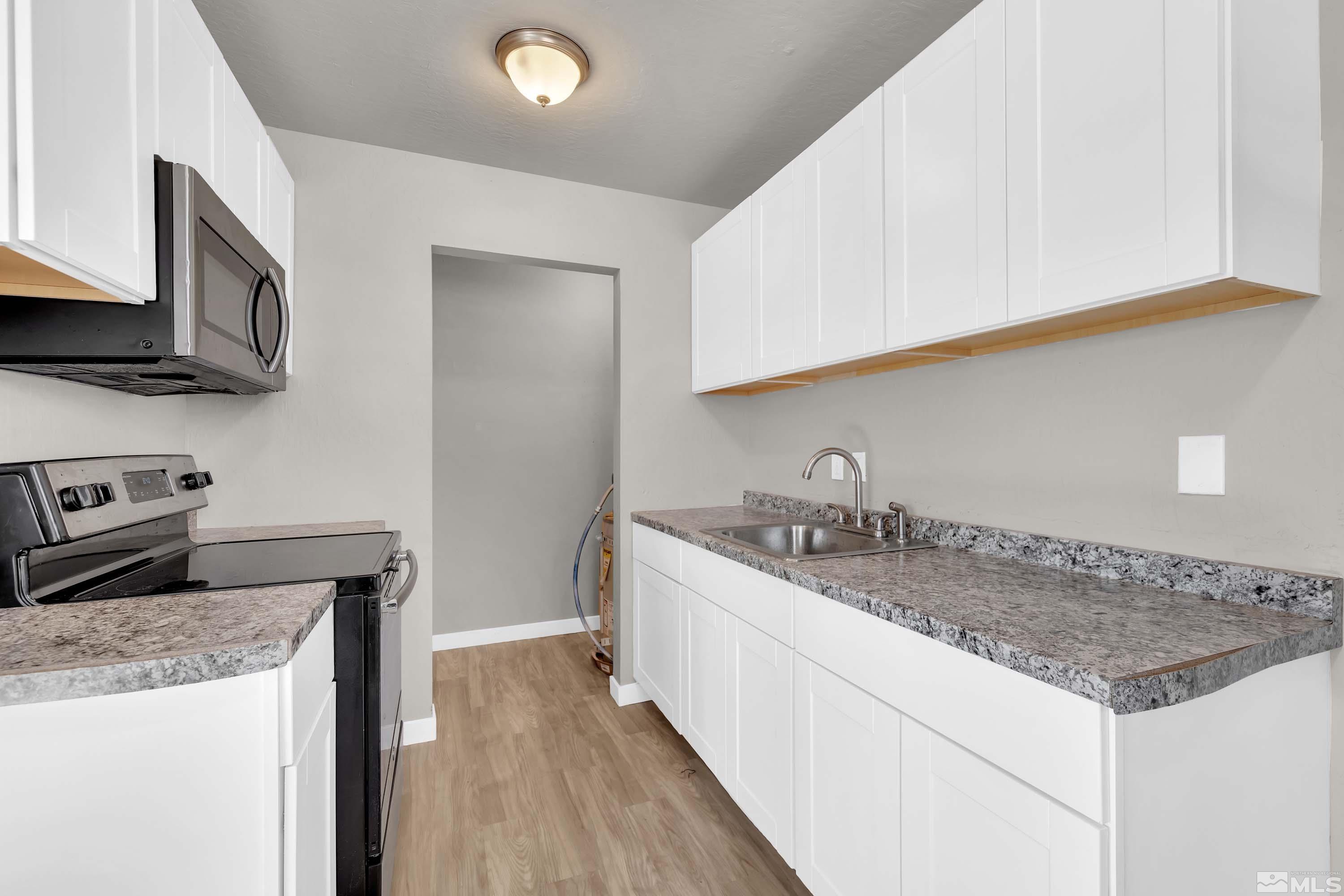 241 Linden St Property Photo