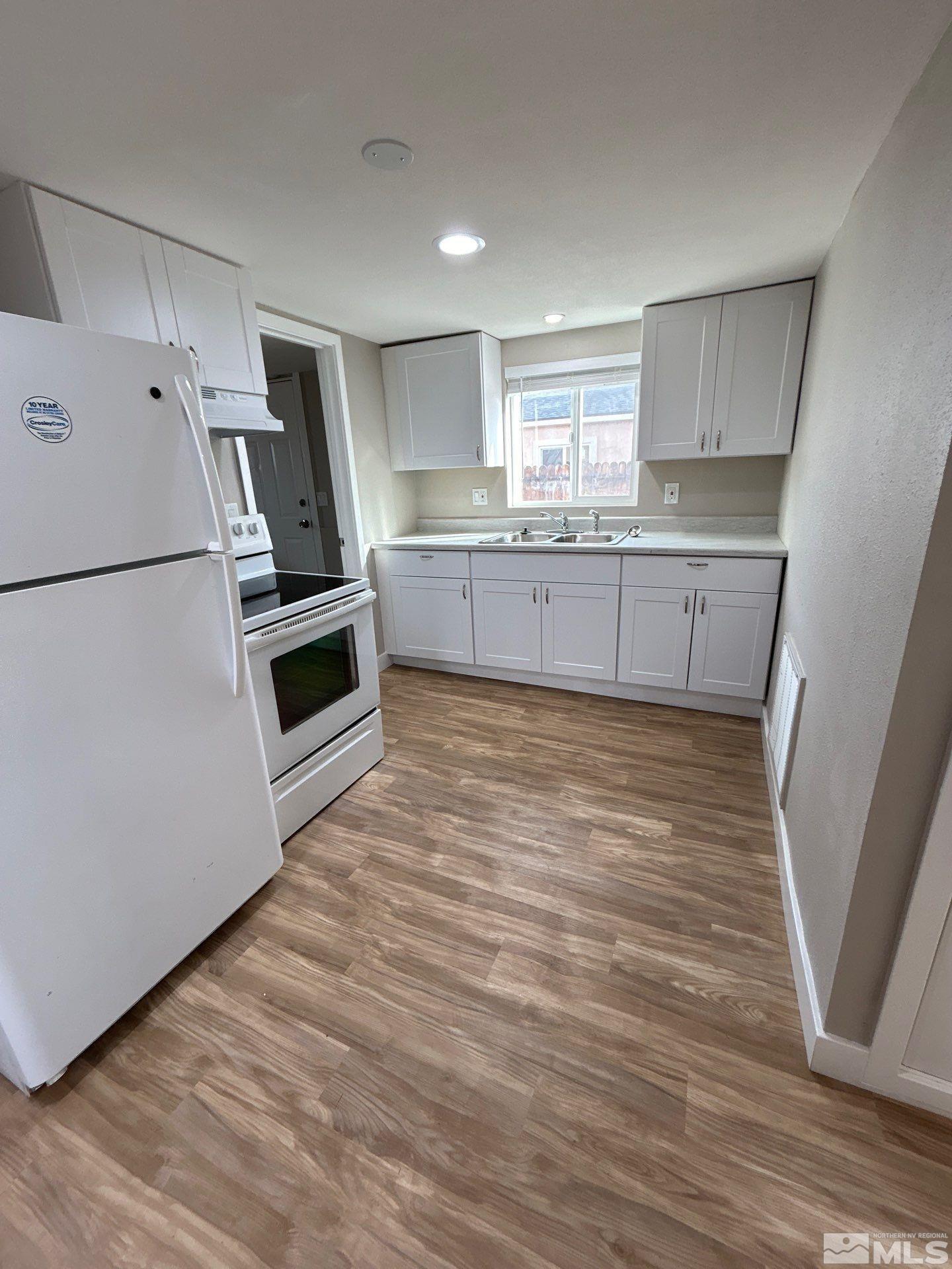 245 Linden St Property Photo
