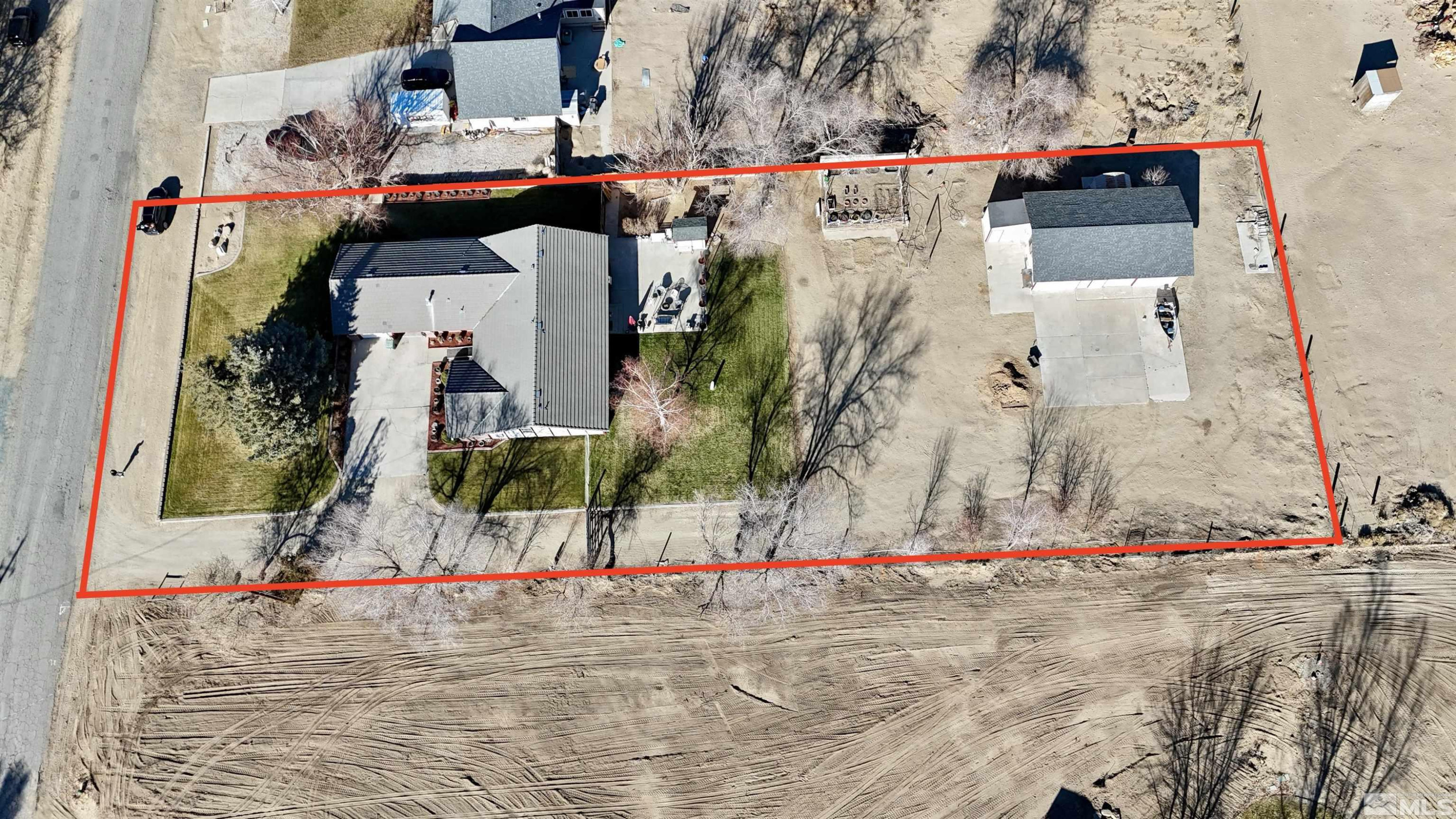 2521 E Valley Road Property Photo 4