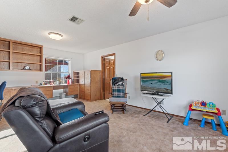 2521 East Valley Rd Property Photo 12