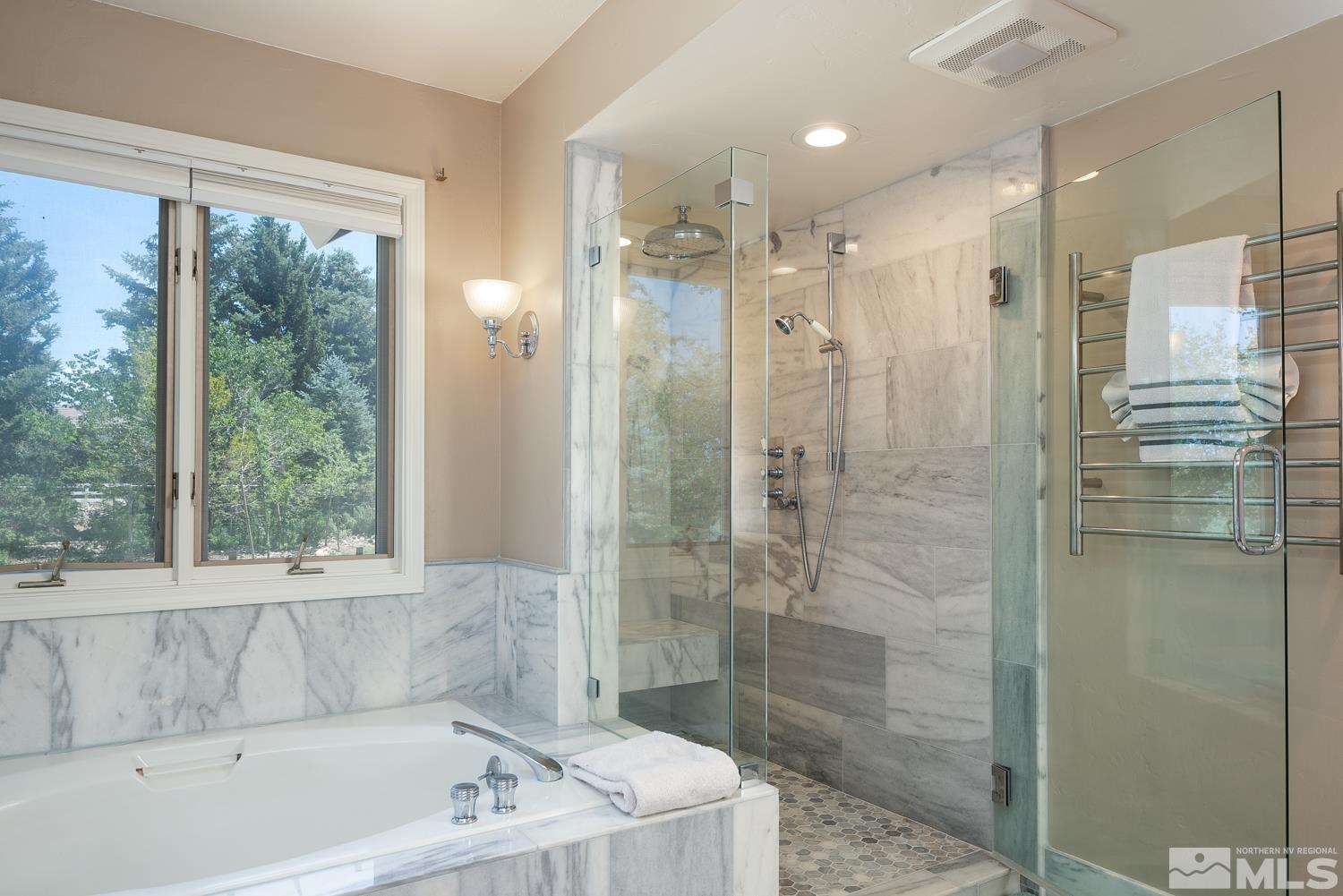 1097 Meadowlark Cir Property Photo 4